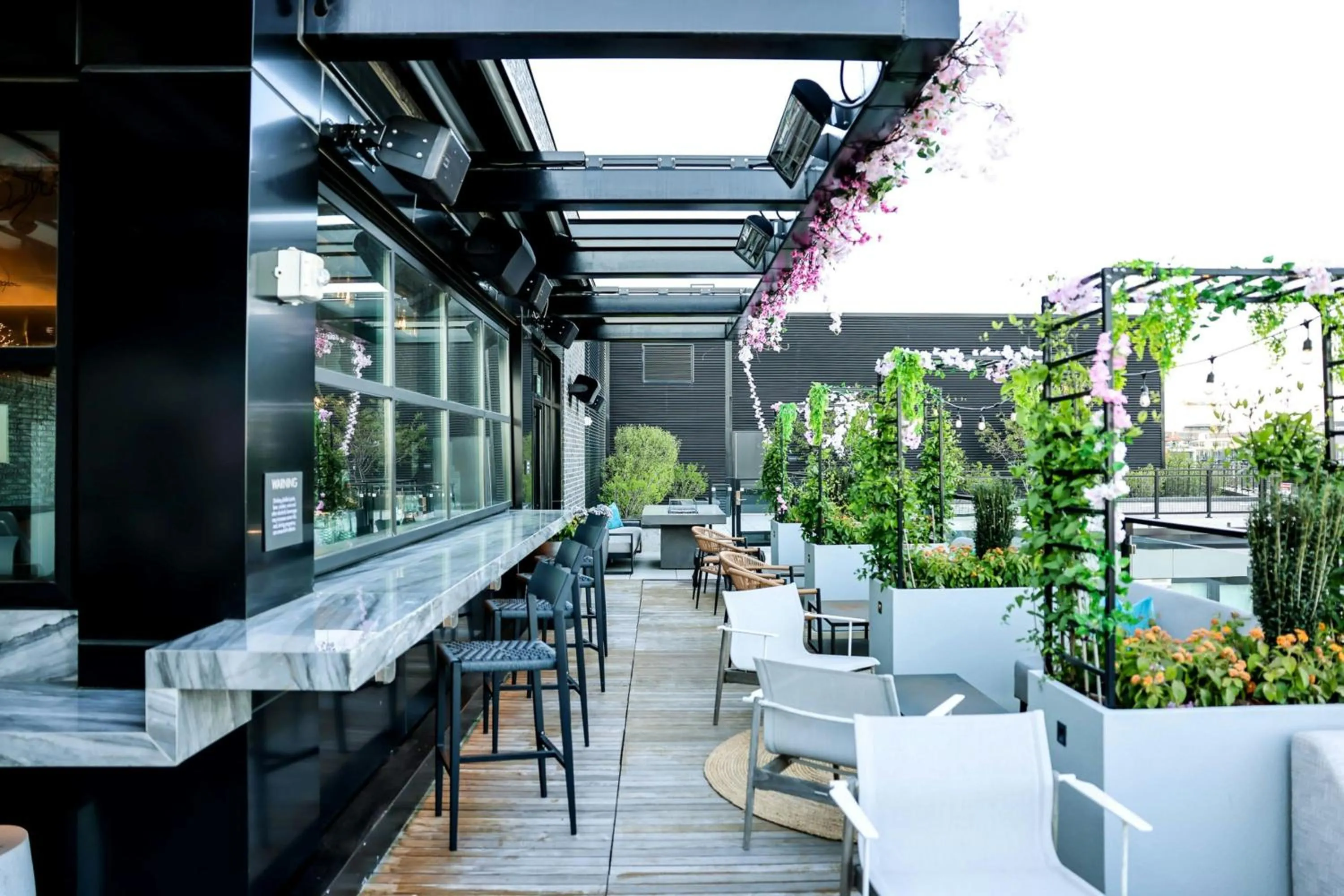 Lounge or bar in Washington Marriott Capitol Hill