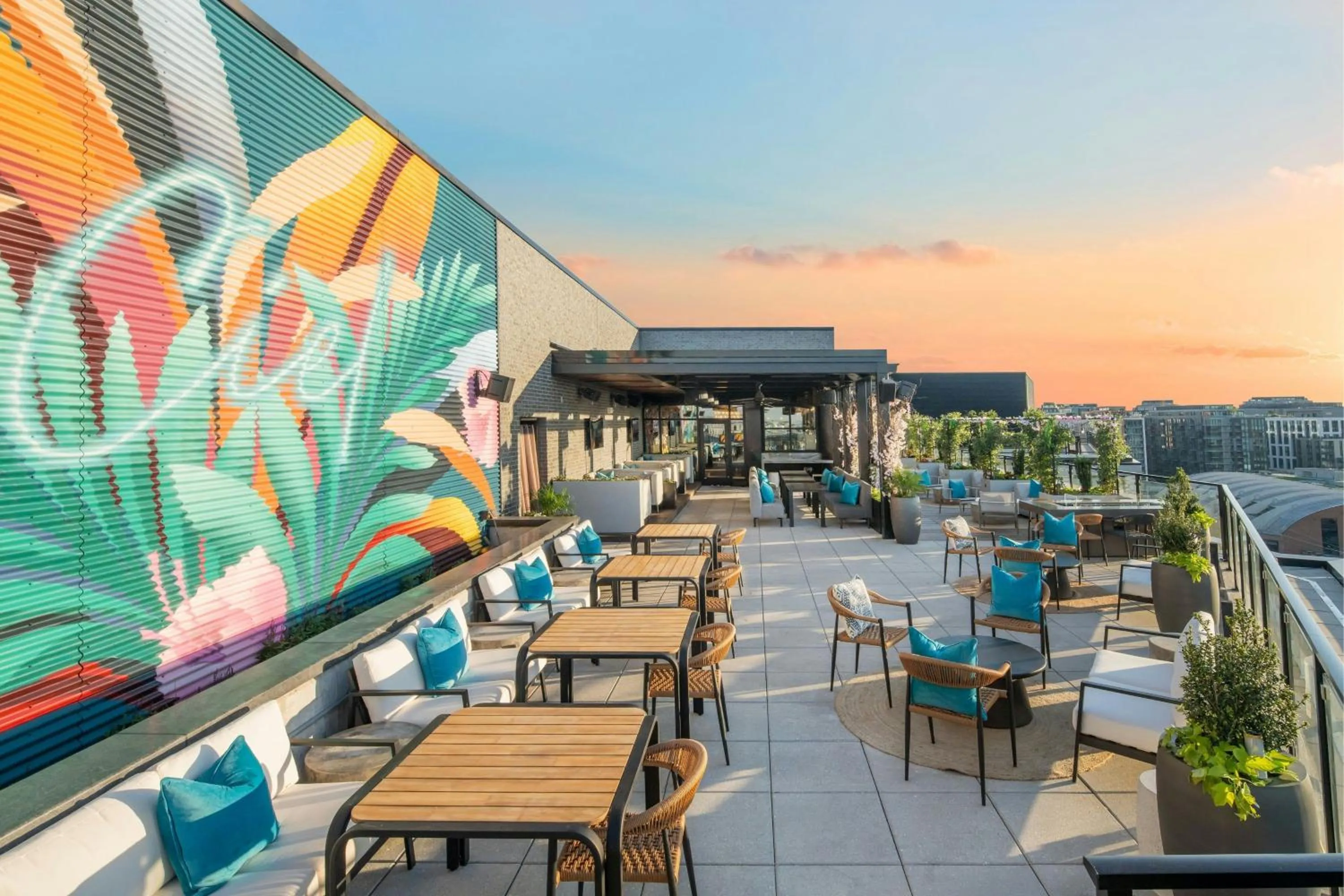 Restaurant/places to eat in Washington Marriott Capitol Hill