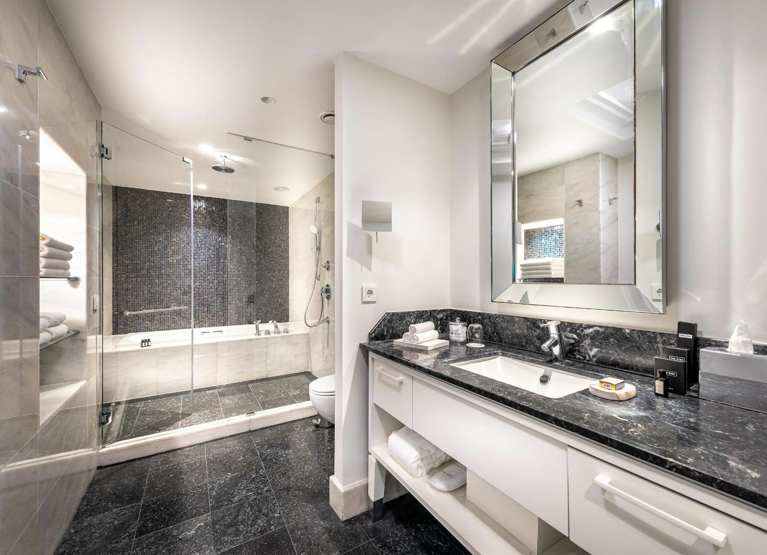 Toilet in The Stay Boulevard Nisantasi