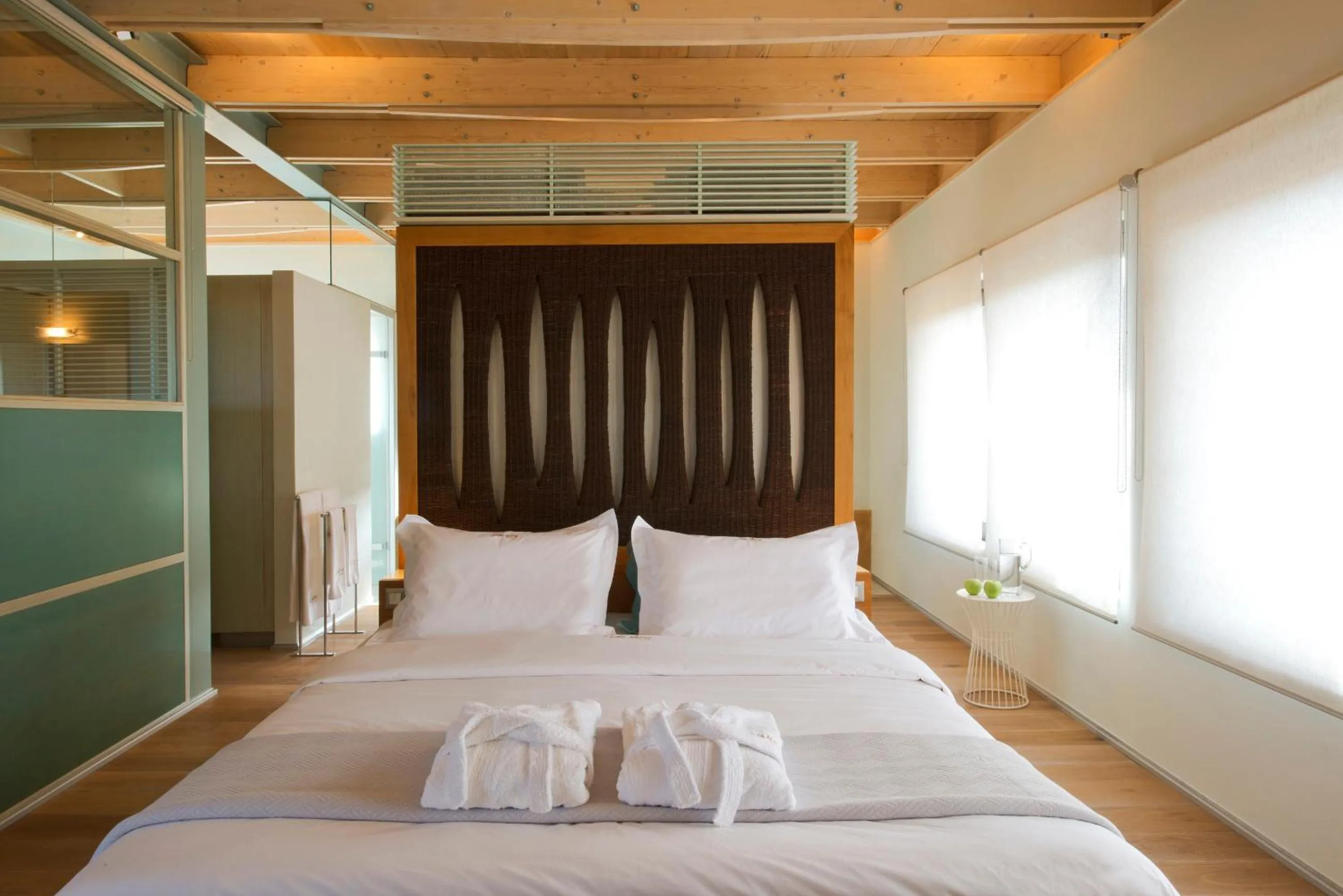 Photo of the whole room, Bed in Conte Marino Villas