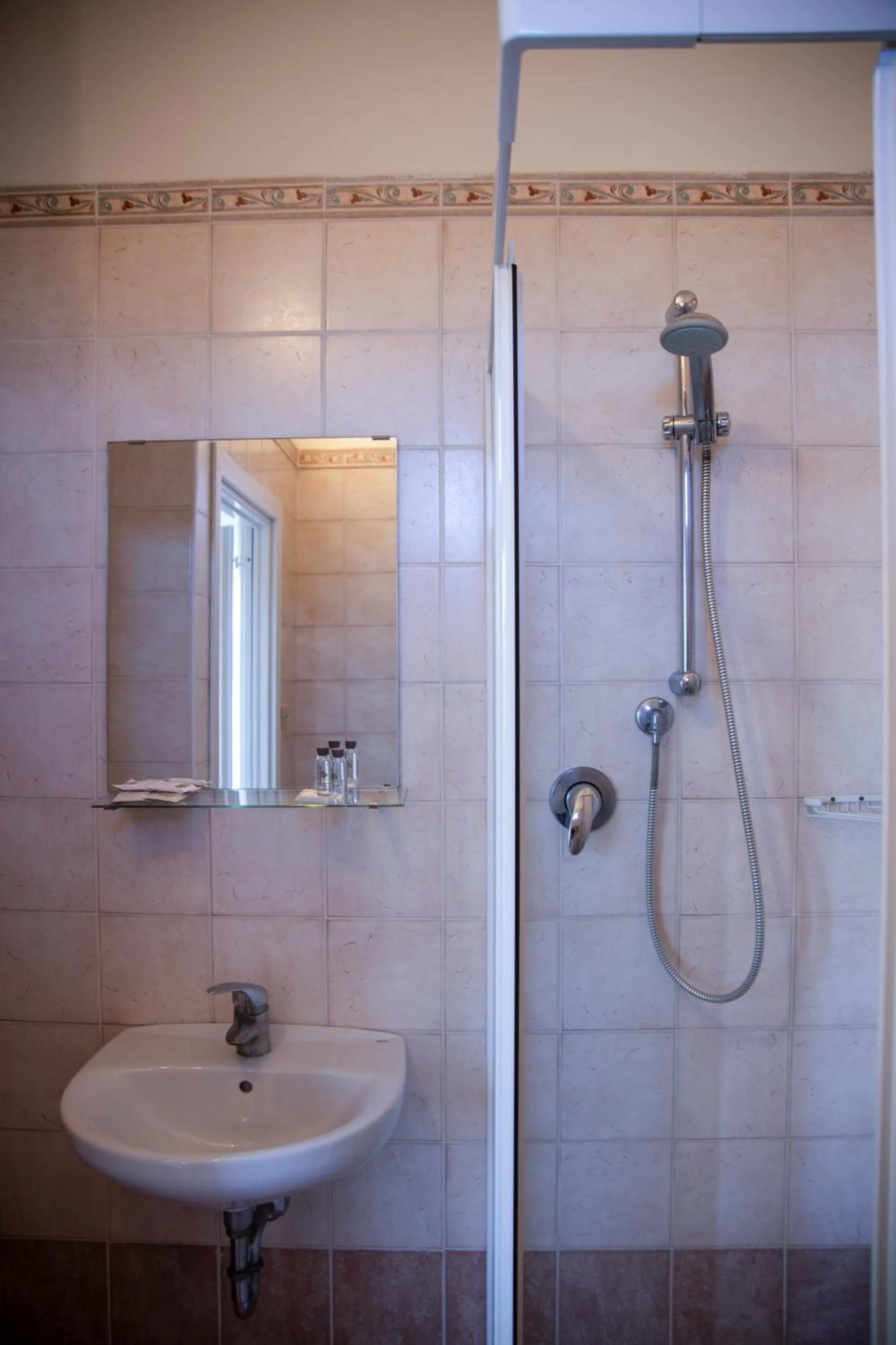 Bathroom in Hotel Beverly