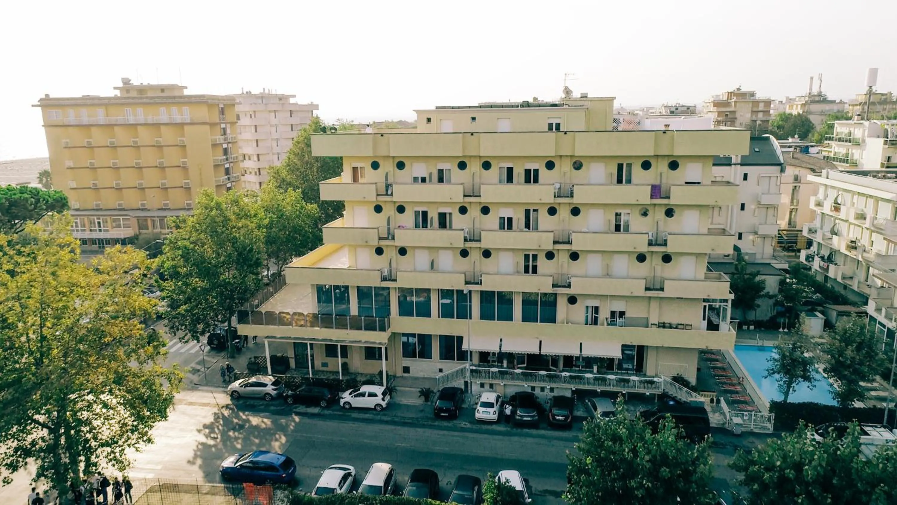 Property building in Hotel Beverly