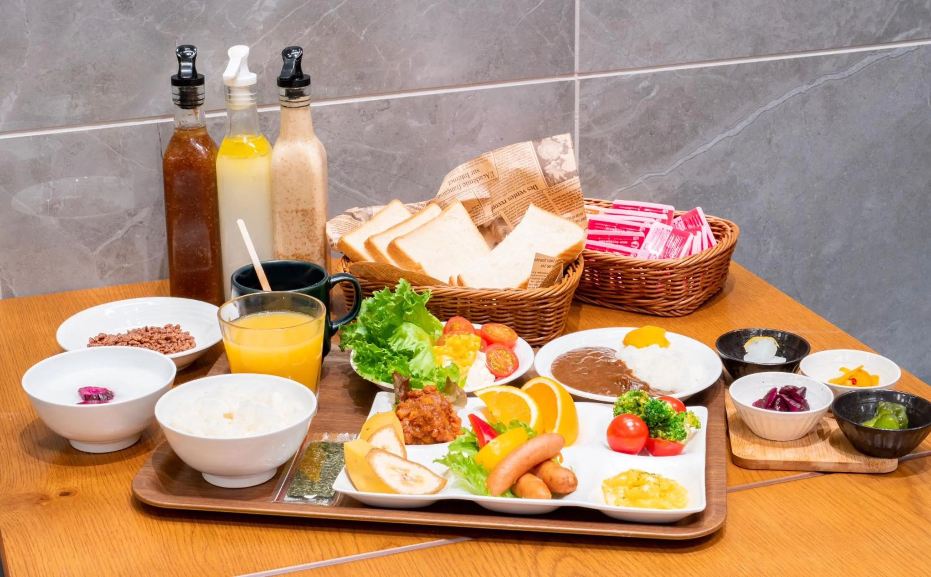 Restaurant/places to eat in Travelodge Honmachi Osaka