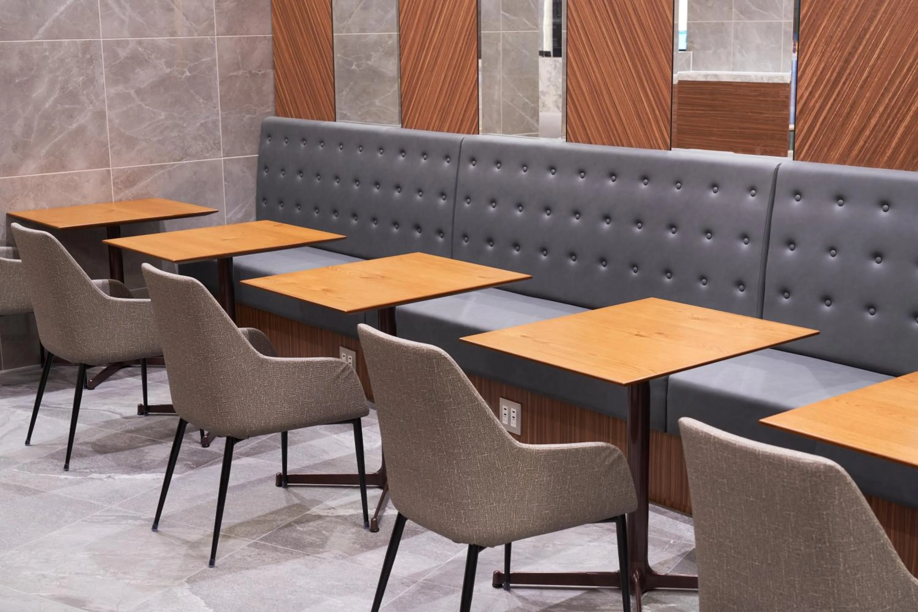 Lobby or reception in Travelodge Honmachi Osaka