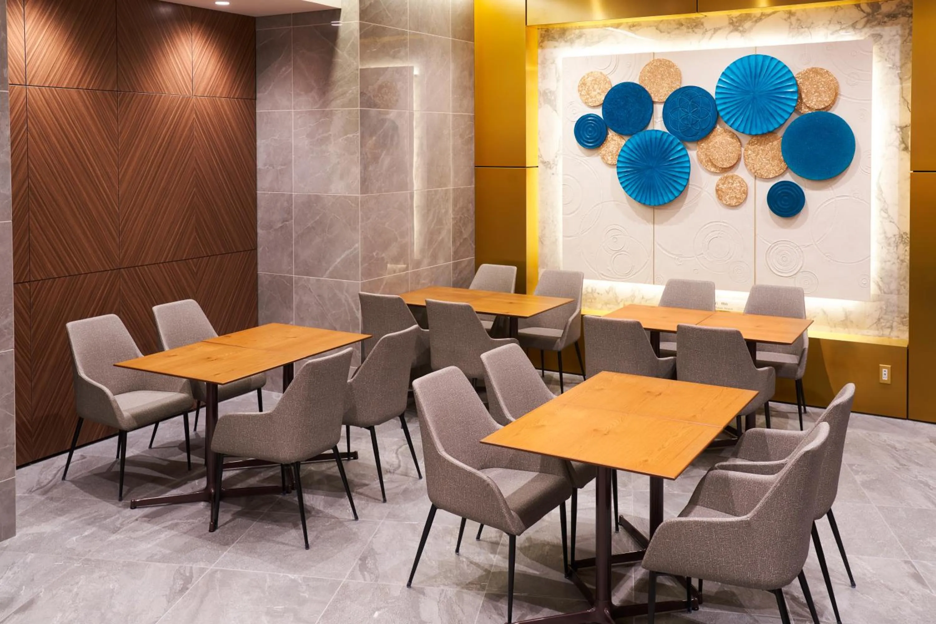 Seating area in Travelodge Honmachi Osaka