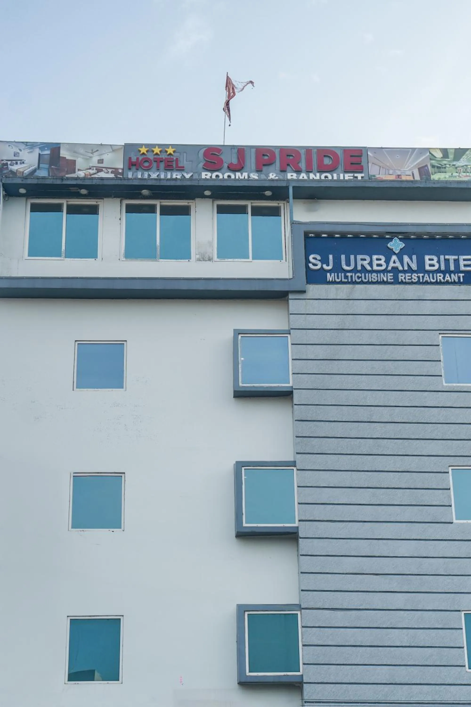 Property building in HOTEL SJ PRIDE