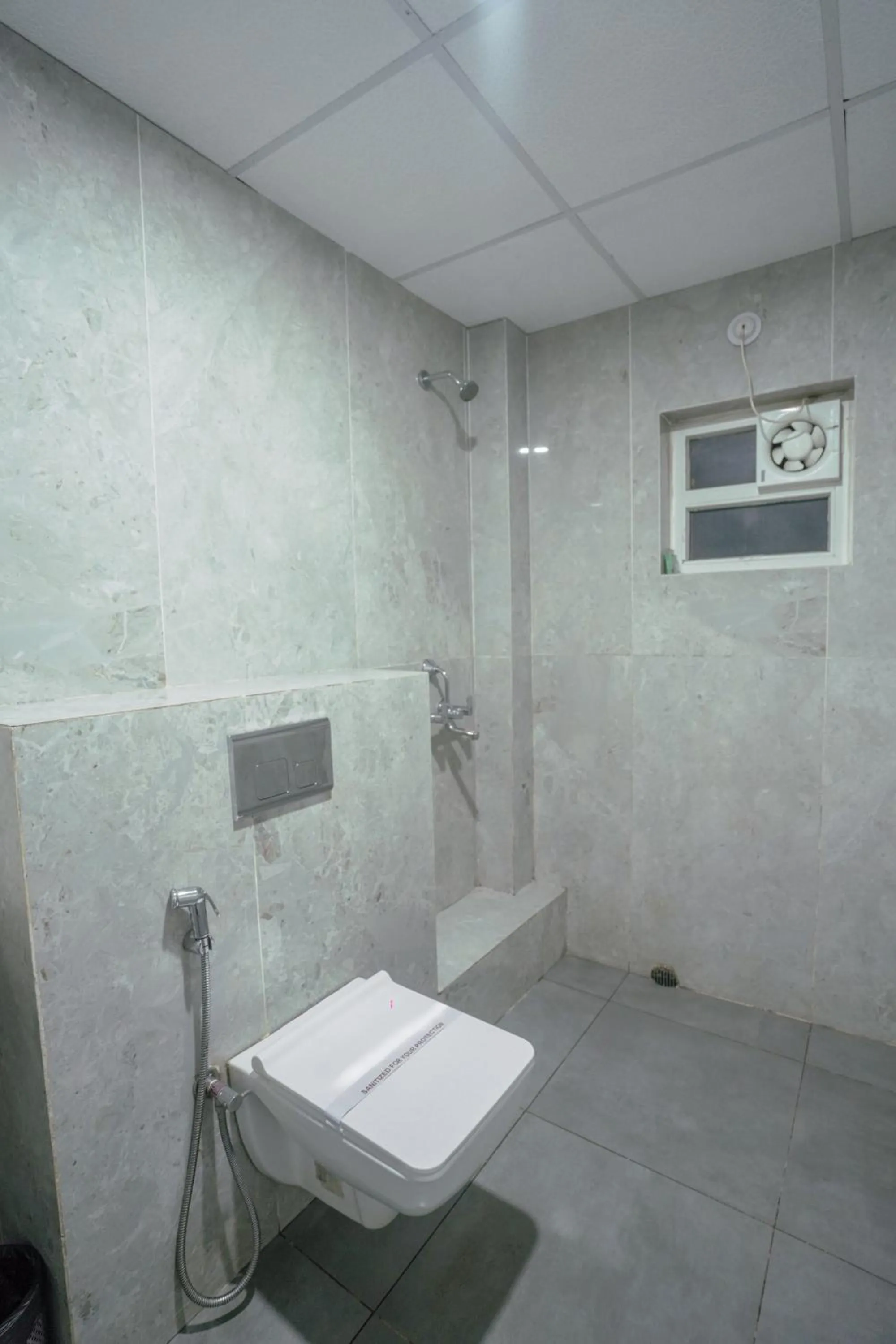 Shower in HOTEL SJ PRIDE