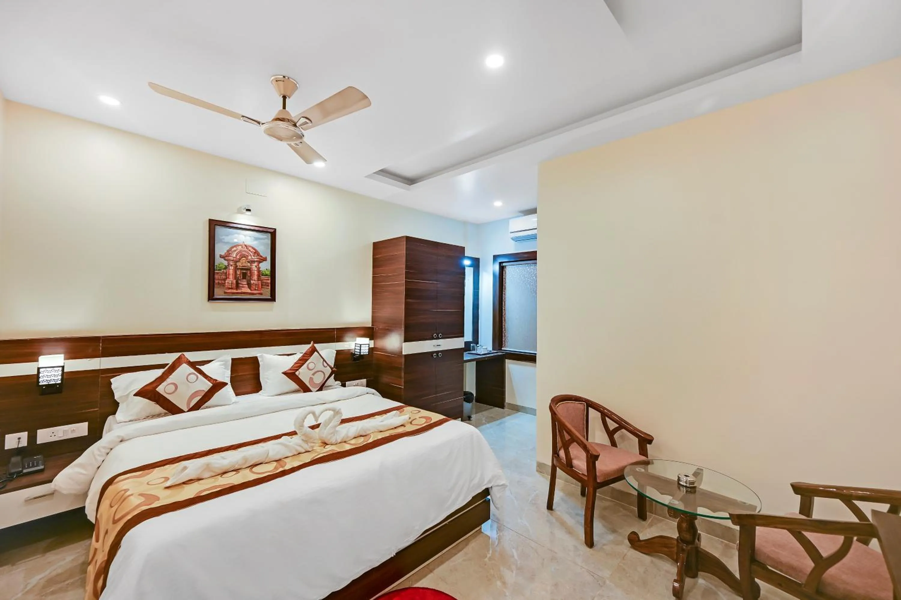 Photo of the whole room, Bed in HOTEL SJ PRIDE