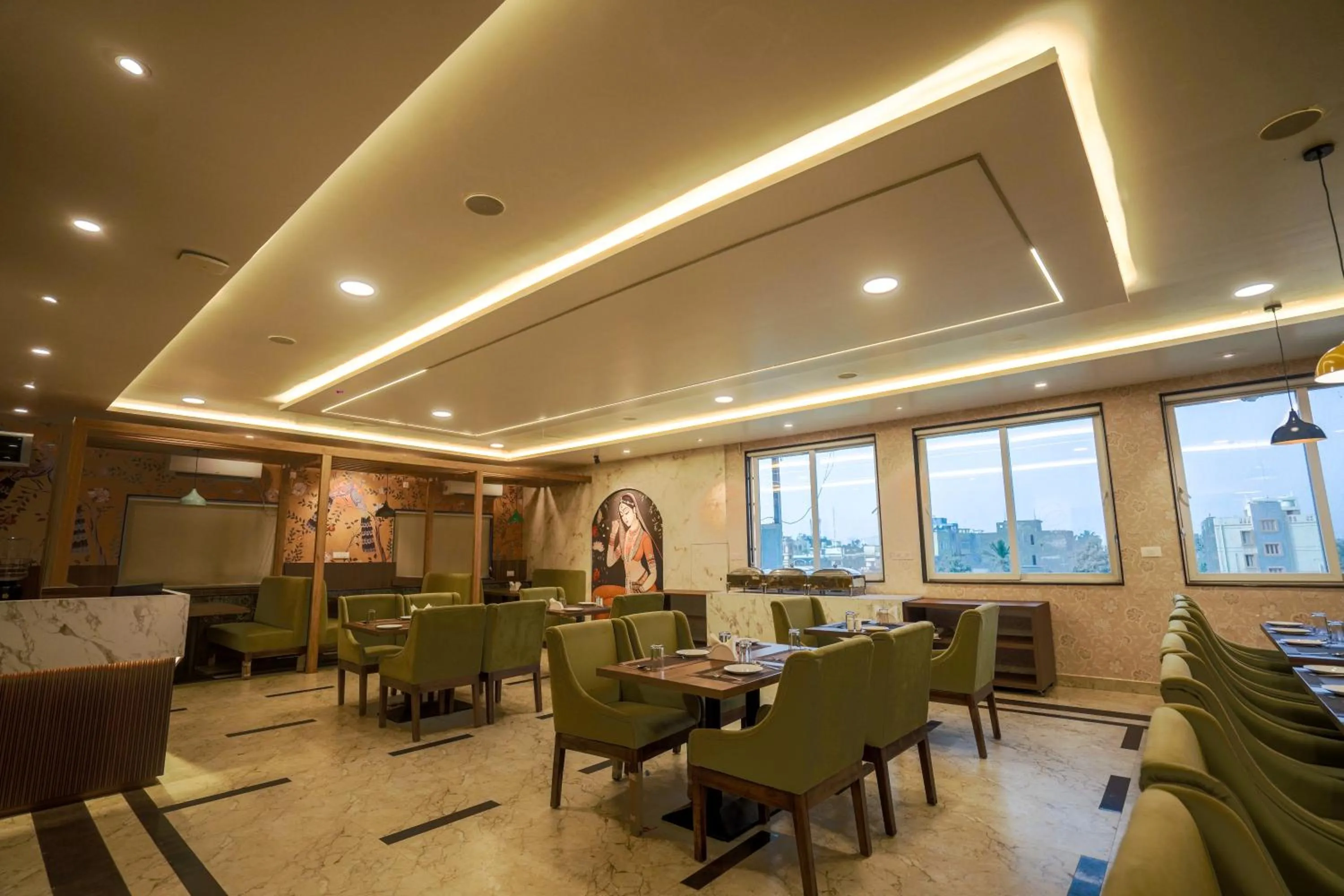 Restaurant/places to eat in HOTEL SJ PRIDE