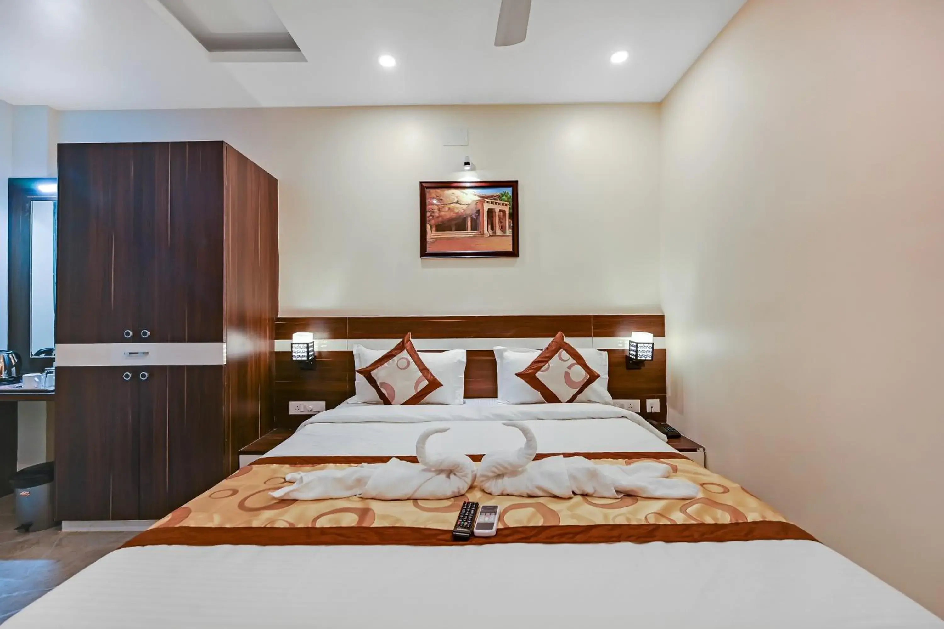 Deluxe Double or Twin Room - single occupancy in HOTEL SJ PRIDE Deluxe Double or Twin Room - single occupancy in HOTEL SJ PRIDE