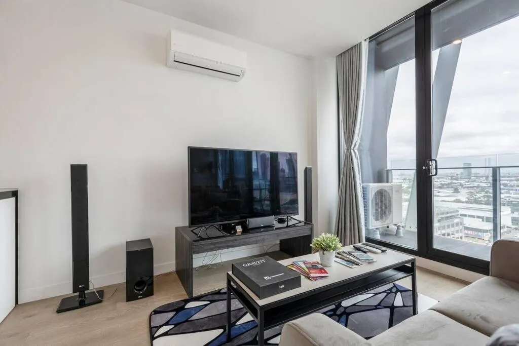 Modern 2 Beds Apartment with Amazing City View