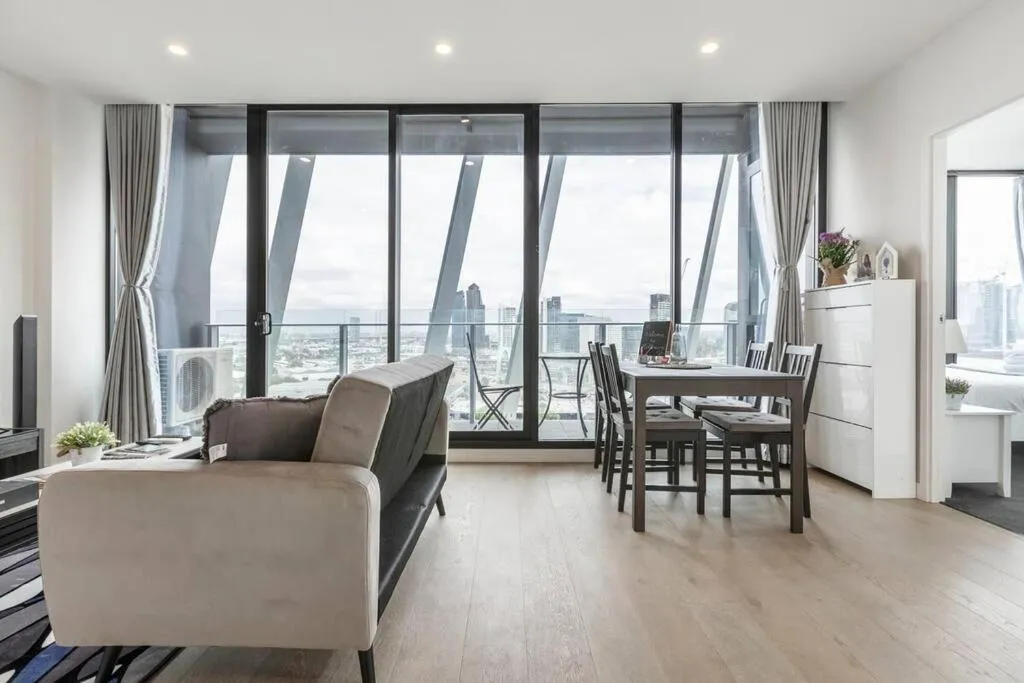 Modern 2 Beds Apartment with Amazing City View