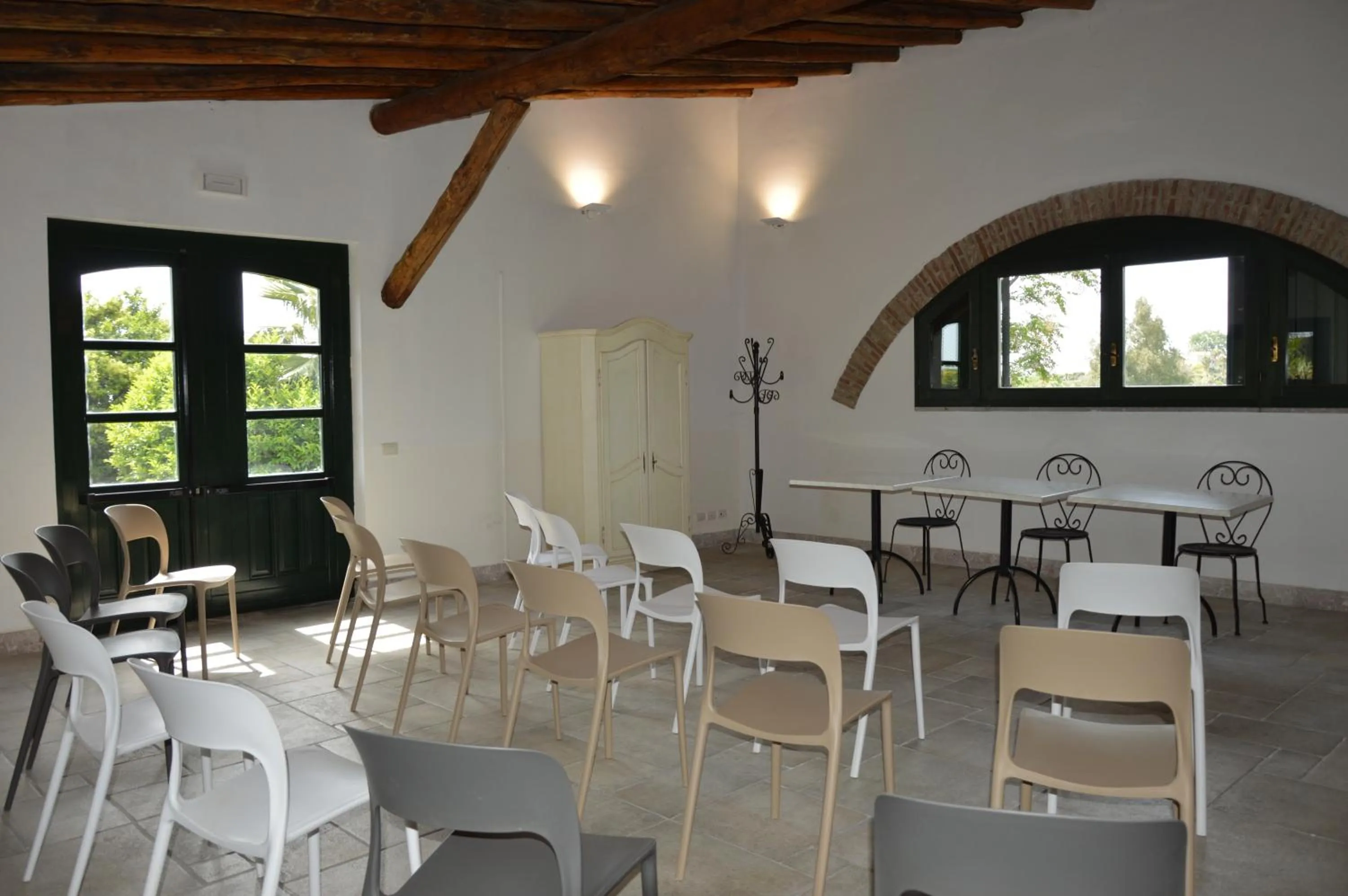 Meeting/conference room in Antico Borgo Etneo Country Hotel