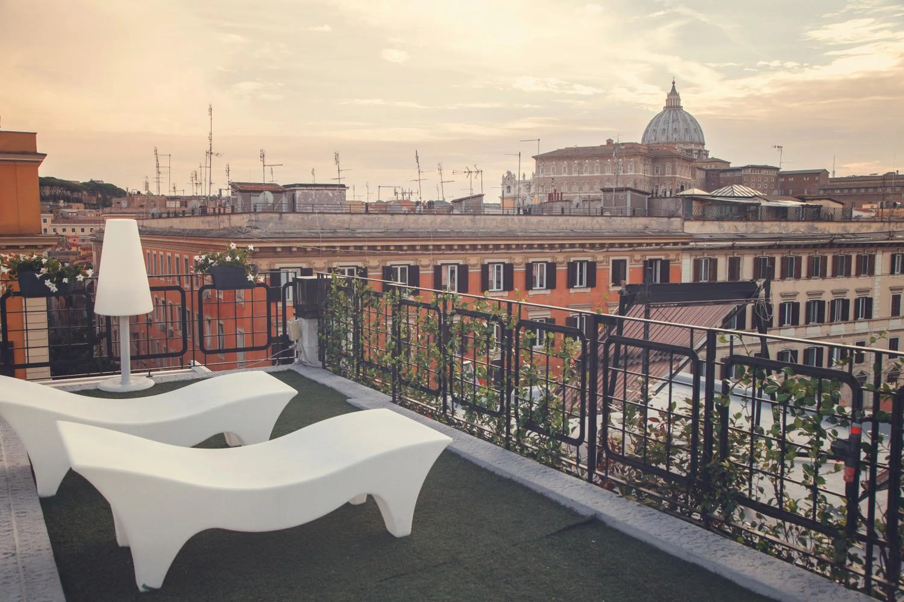 Nearby landmark in Orange Hotel