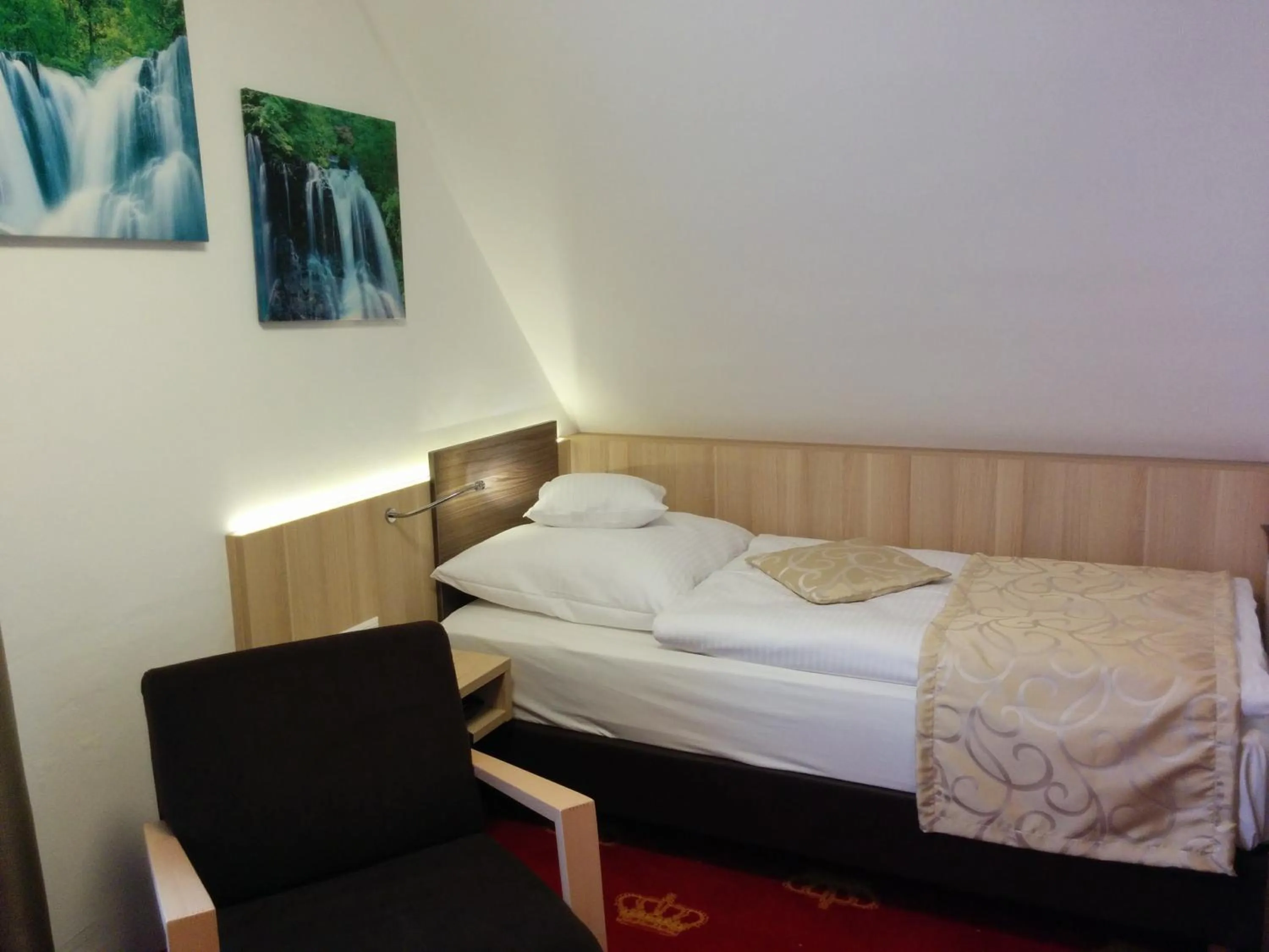 Photo of the whole room, Bed in Wellness Hotel Garni Krone