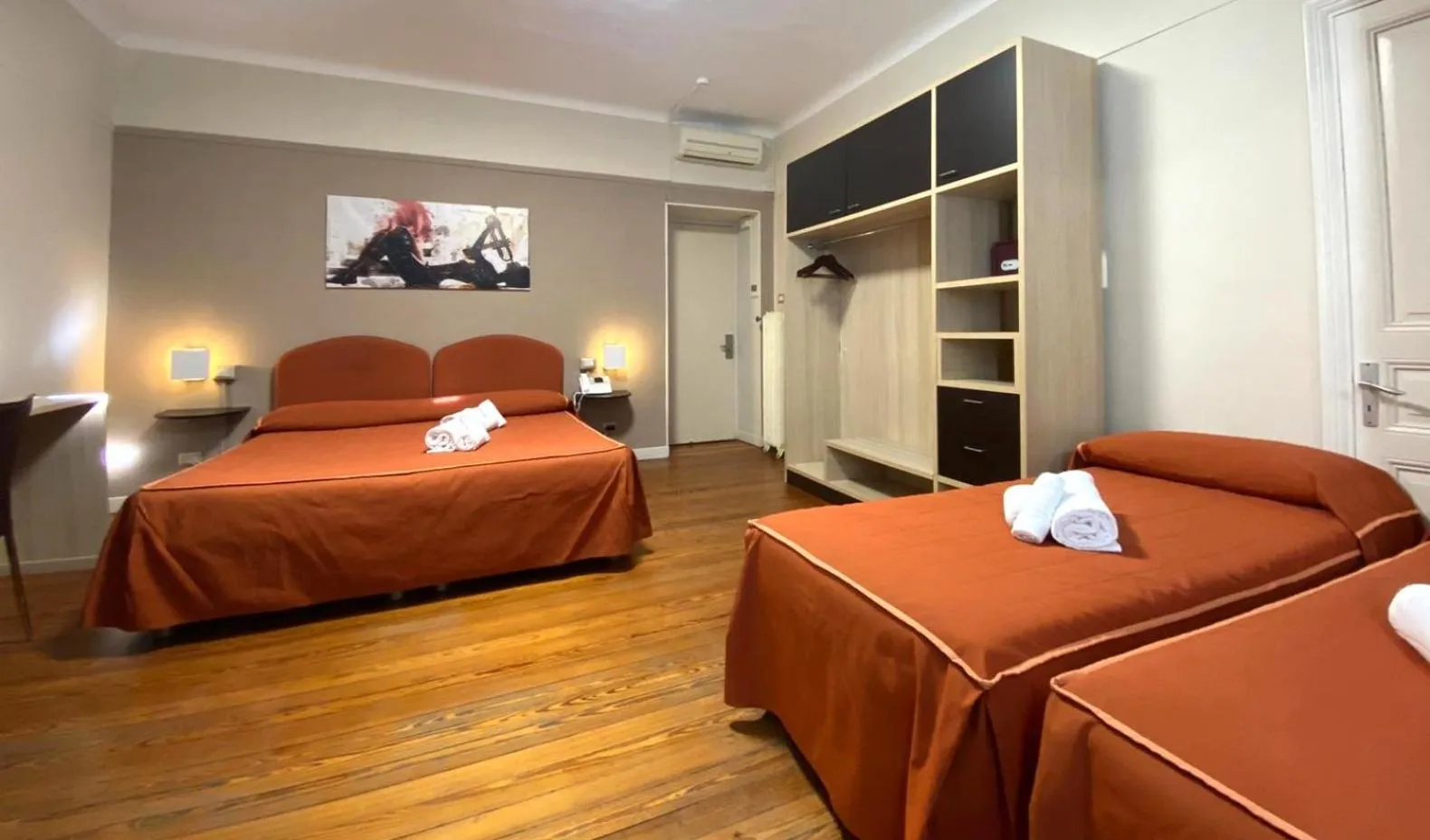 Bed in Hotel Morandi