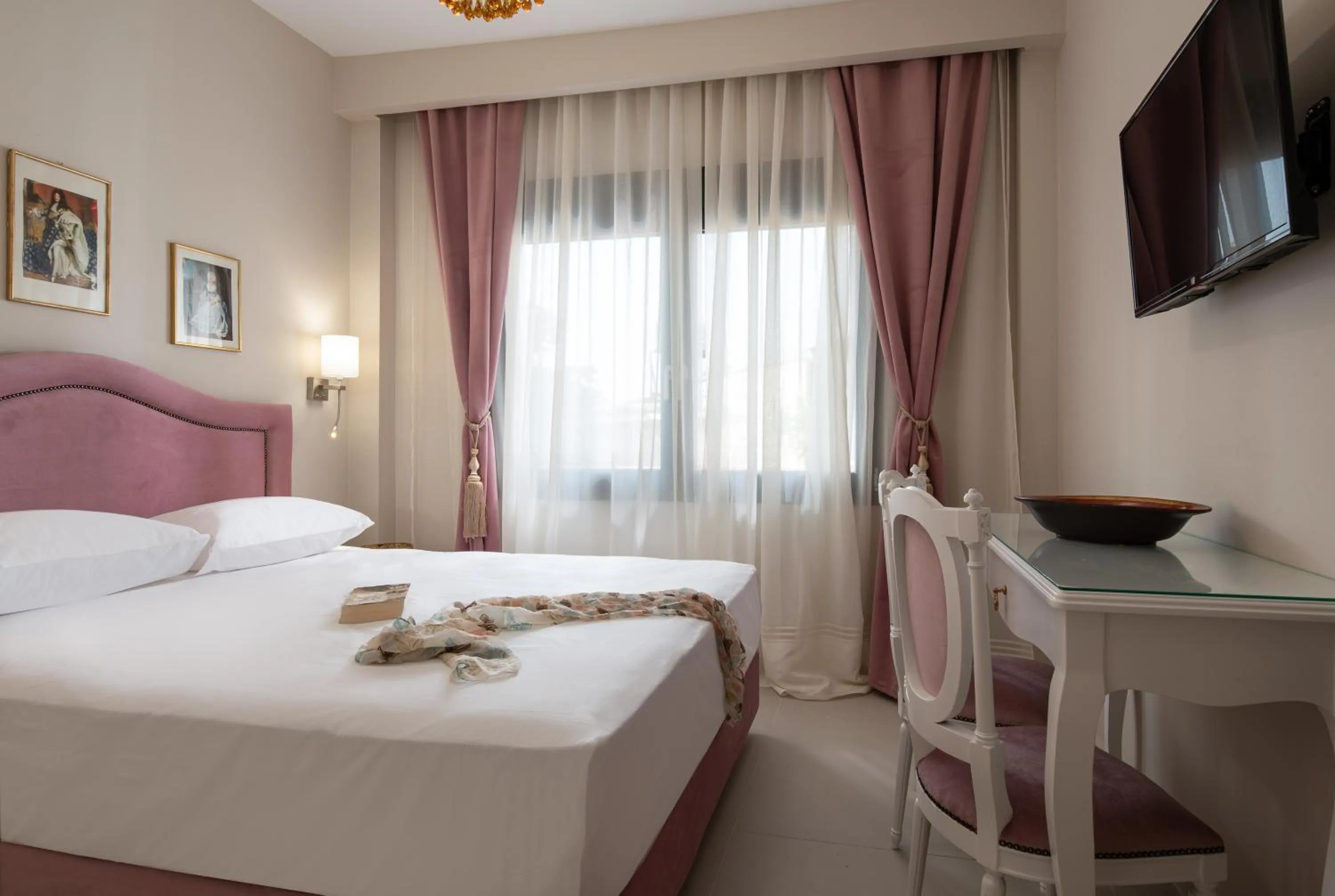 Bedroom, Bed in Mykoniatika Villas