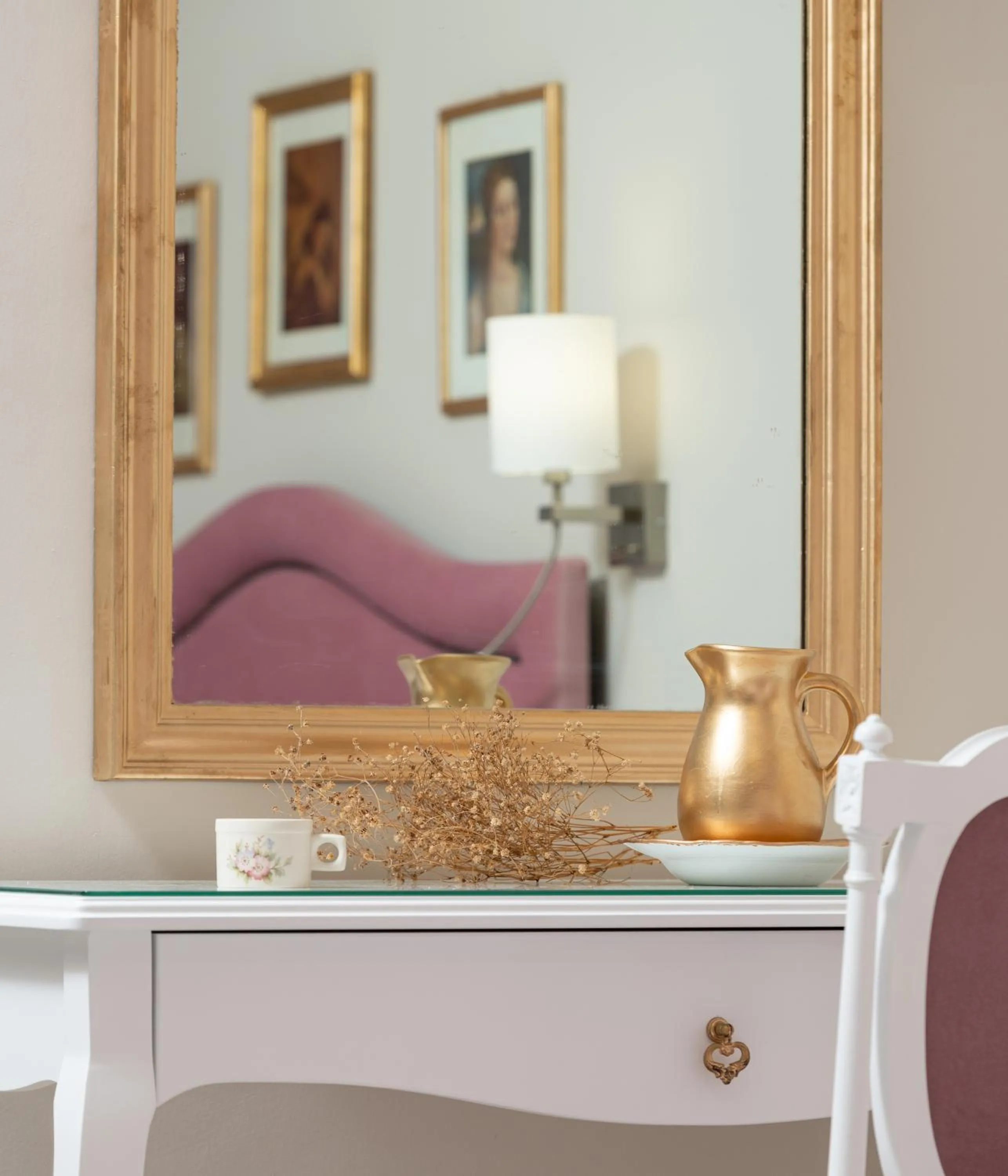 Seating area in Mykoniatika Villas