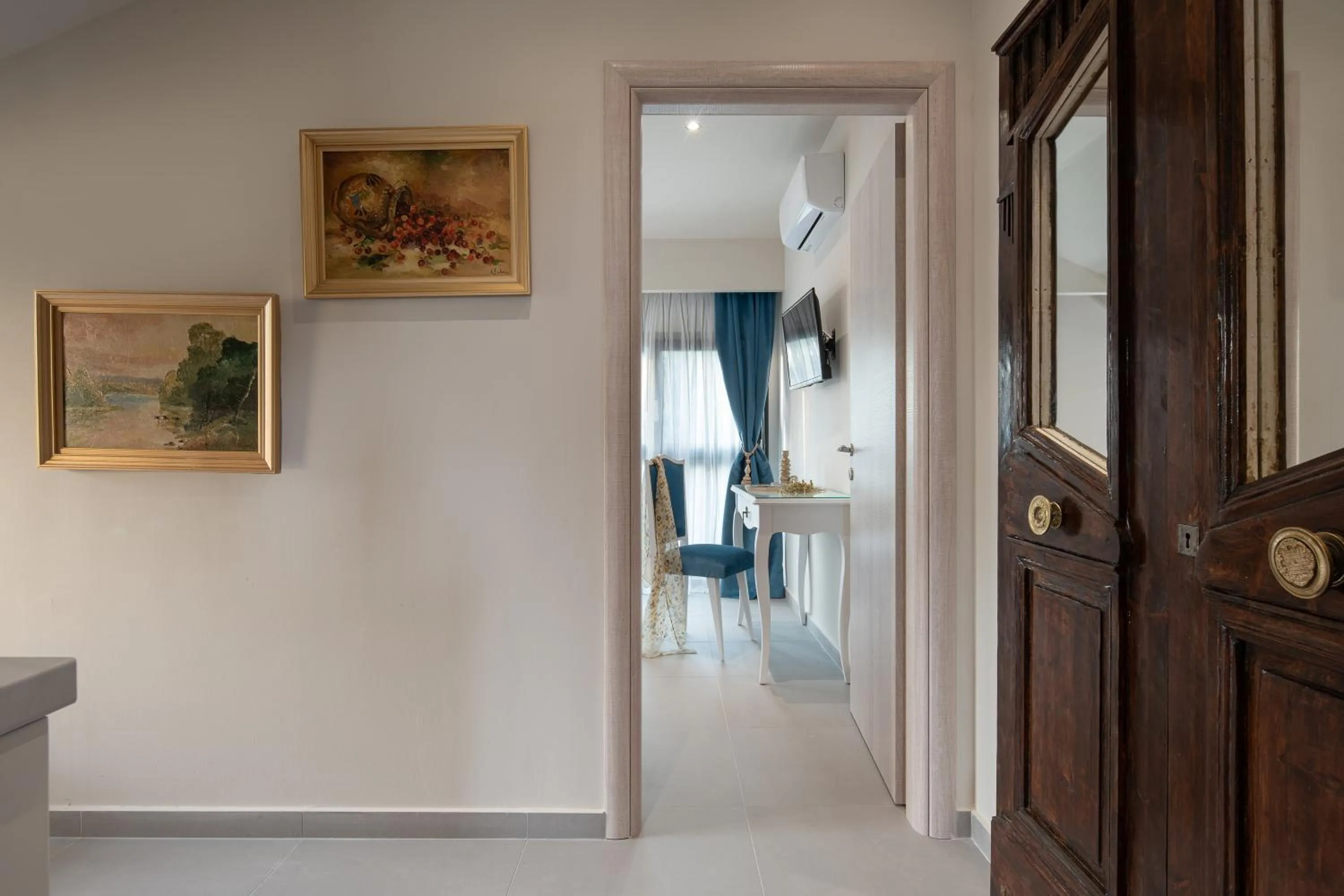 Photo of the whole room in Mykoniatika Villas