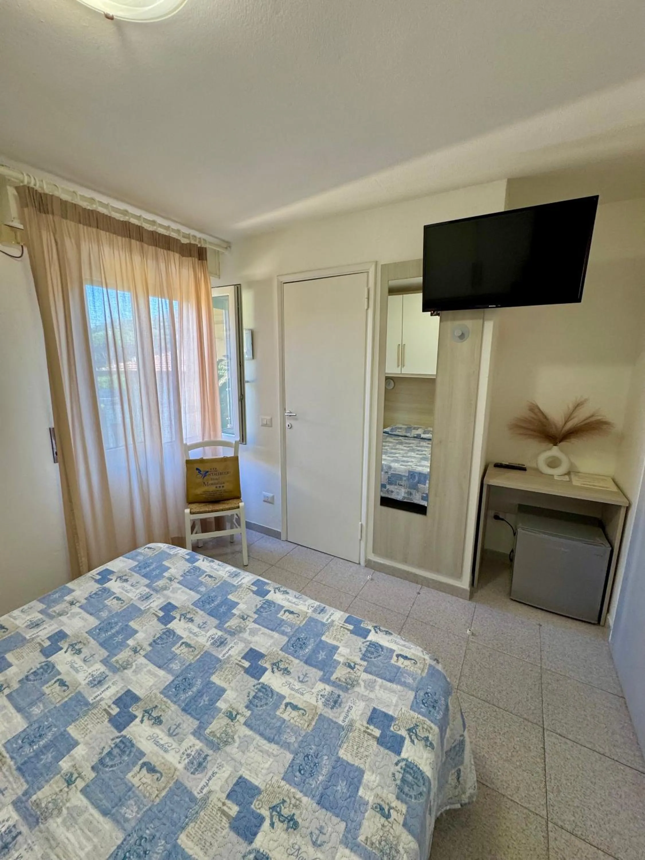 Bedroom, Bed in Hotel Monna Lisa