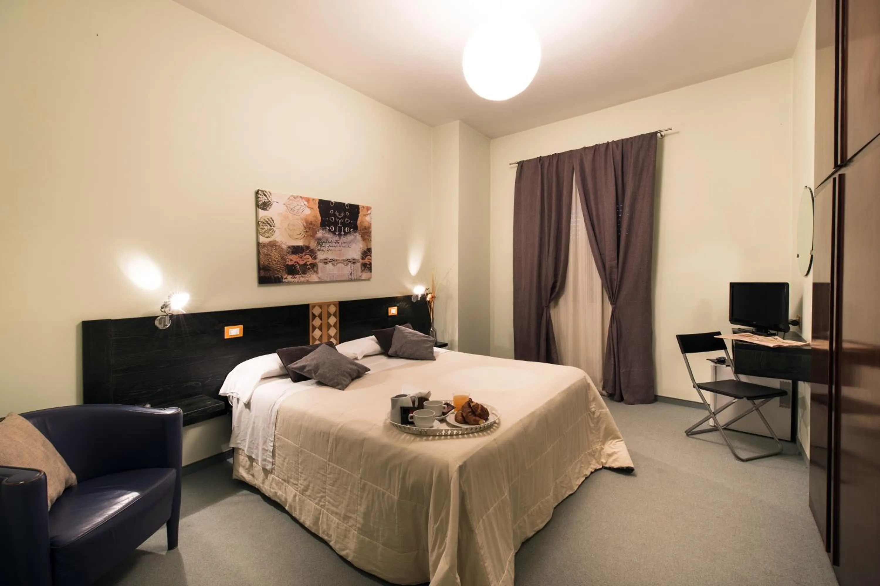 Bed in Hotel Orvieto