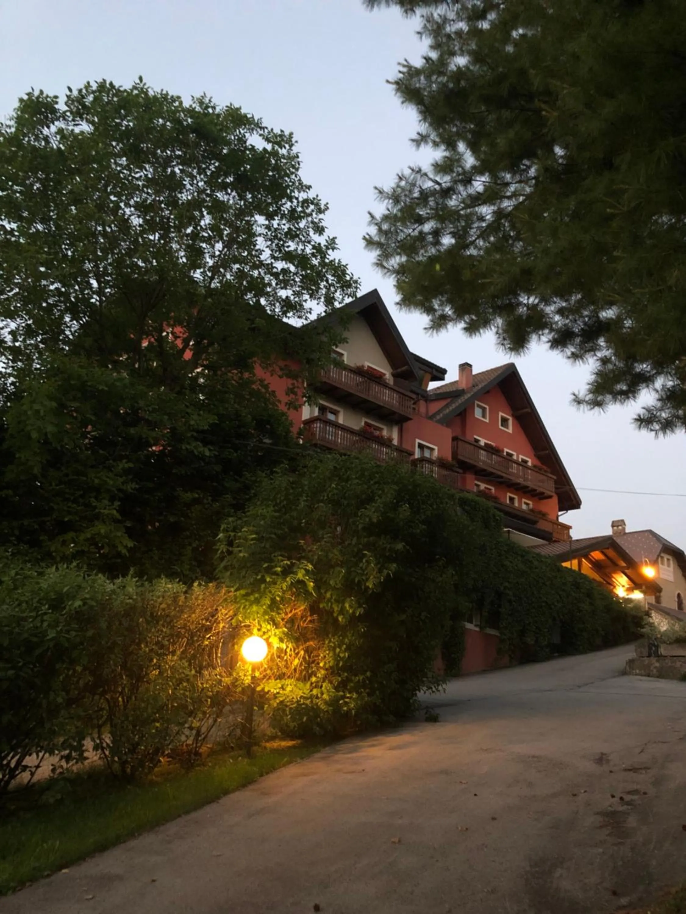 Sunset in Hotel Vecchia Stazione Mountain Elegance