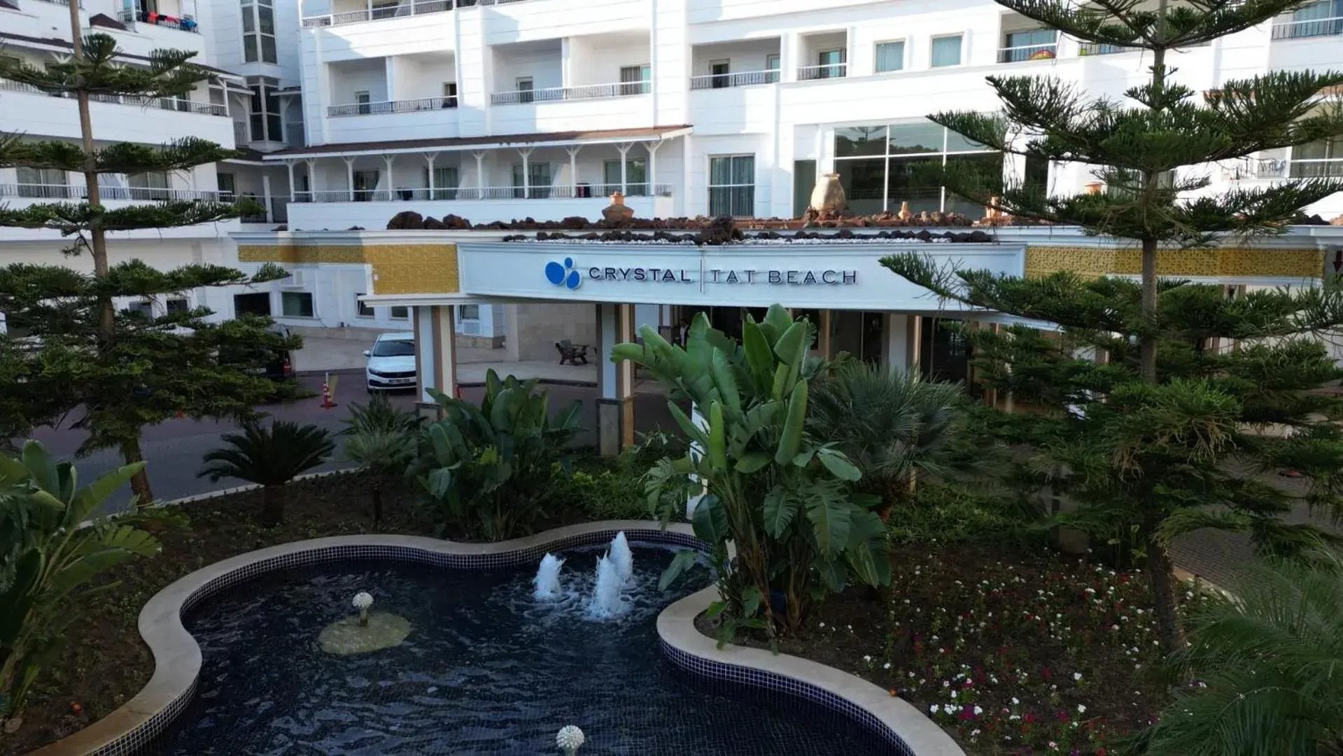 Property building in Crystal Tat Beach Pearl Collection - Ultimate All Inclusive Property building in Crystal Tat Beach Pearl Collection - Ultimate All Inclusive