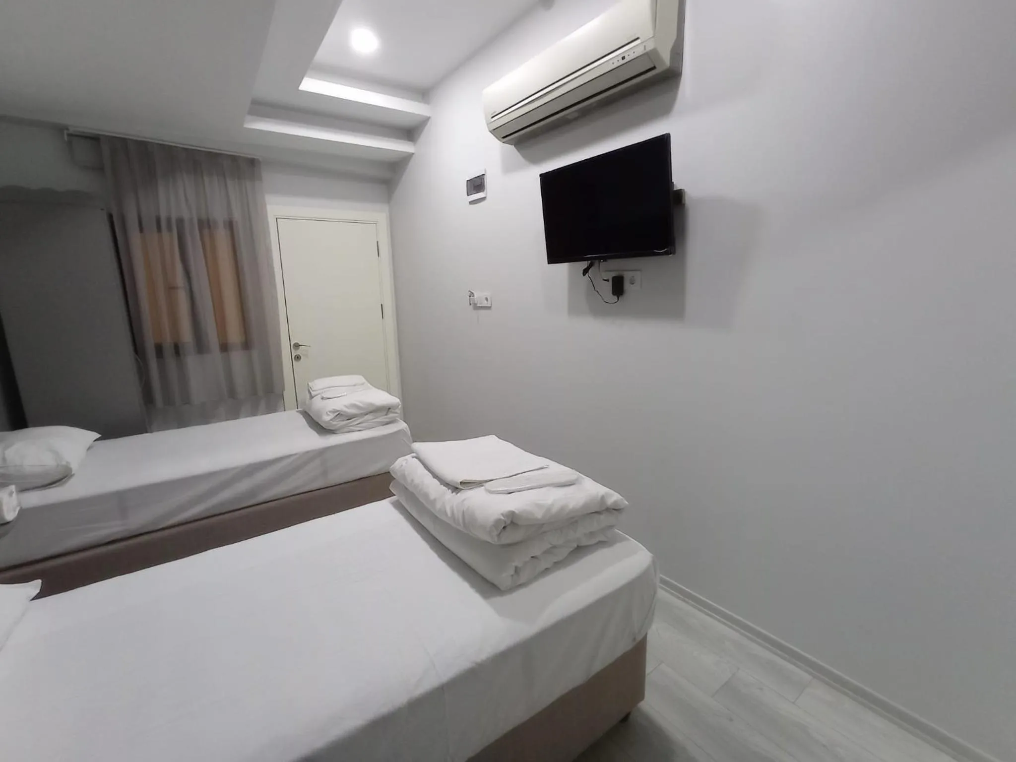 Bed in Emin Konak Hotel
