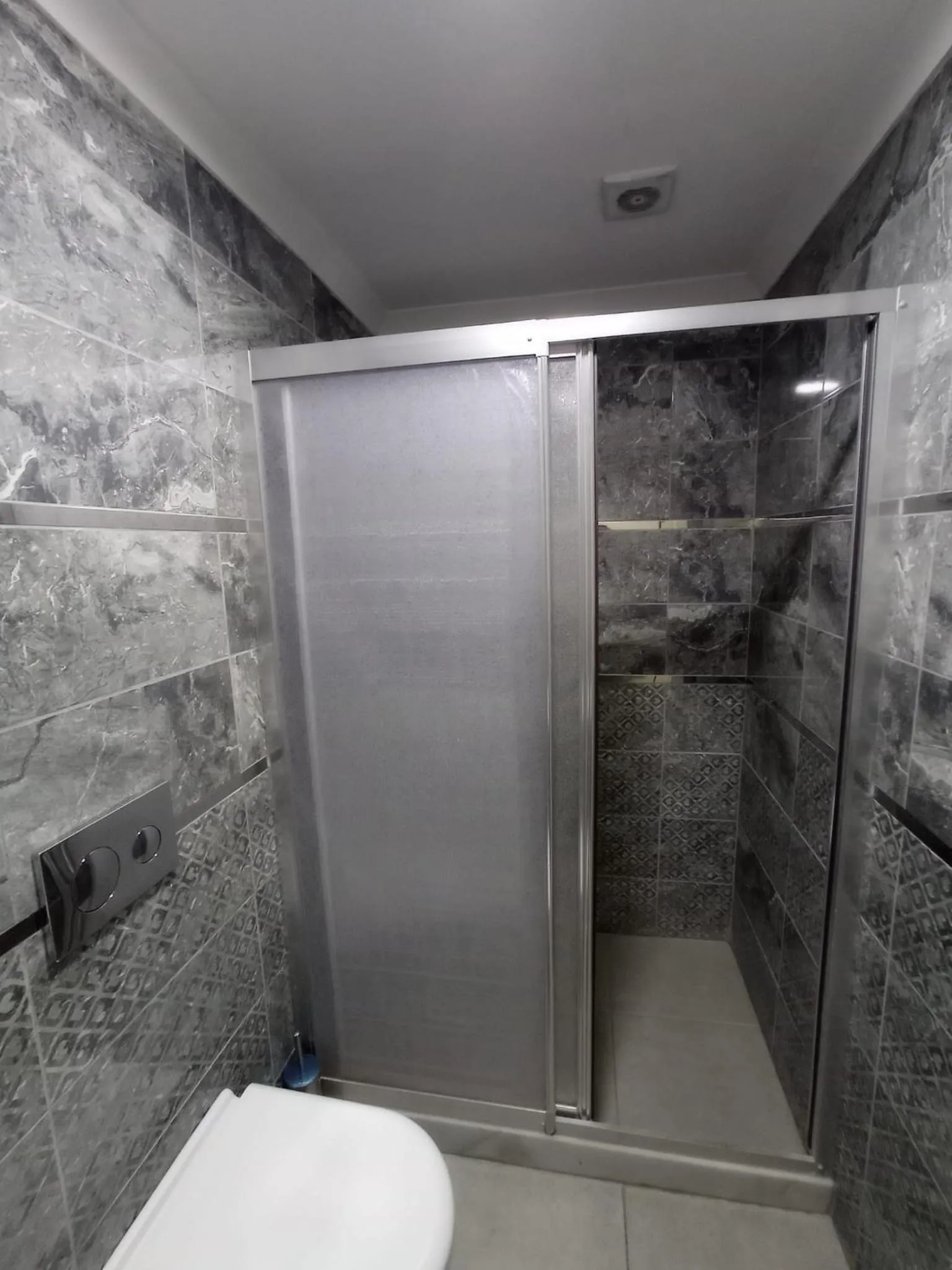 Bathroom in Emin Konak Hotel