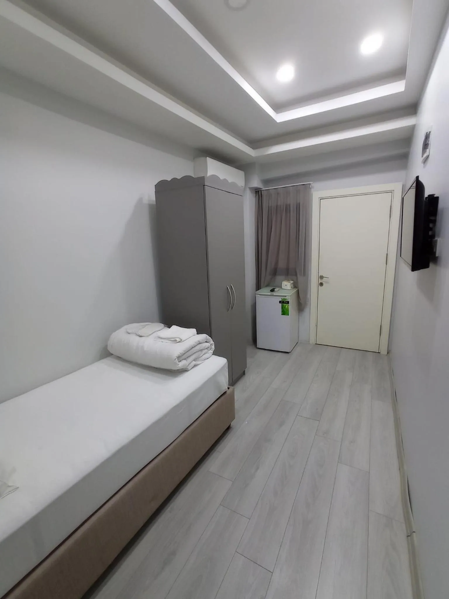 Photo of the whole room, Bed in Emin Konak Hotel