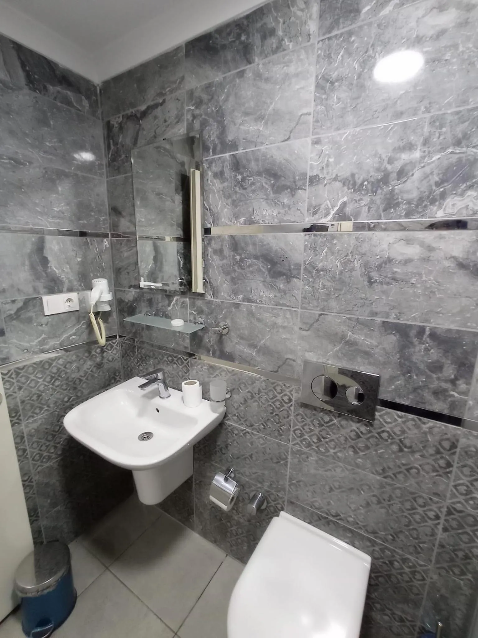 Bathroom in Emin Konak Hotel