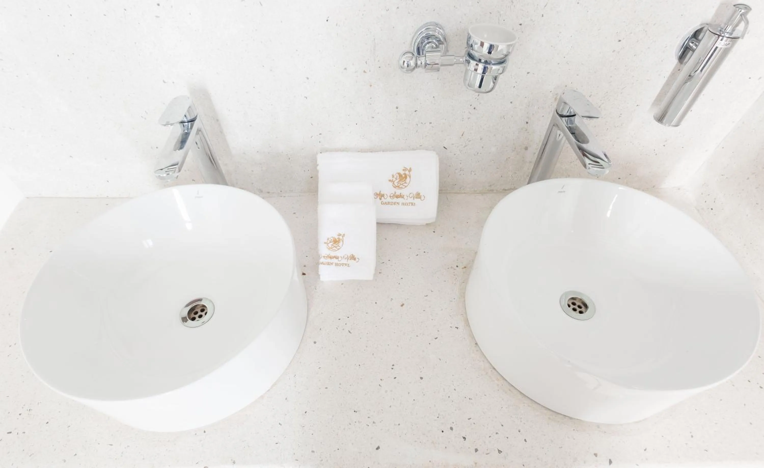 Toilet in Aya Sophia Villa Garden Hotel