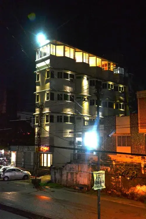 Facade/entrance in Hotel Dayal Facade/entrance in Hotel Dayal