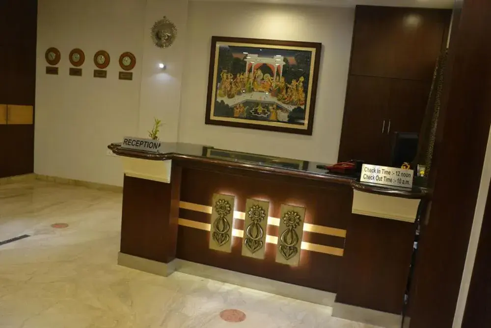 Lobby or reception in Hotel Dayal Lobby or reception in Hotel Dayal