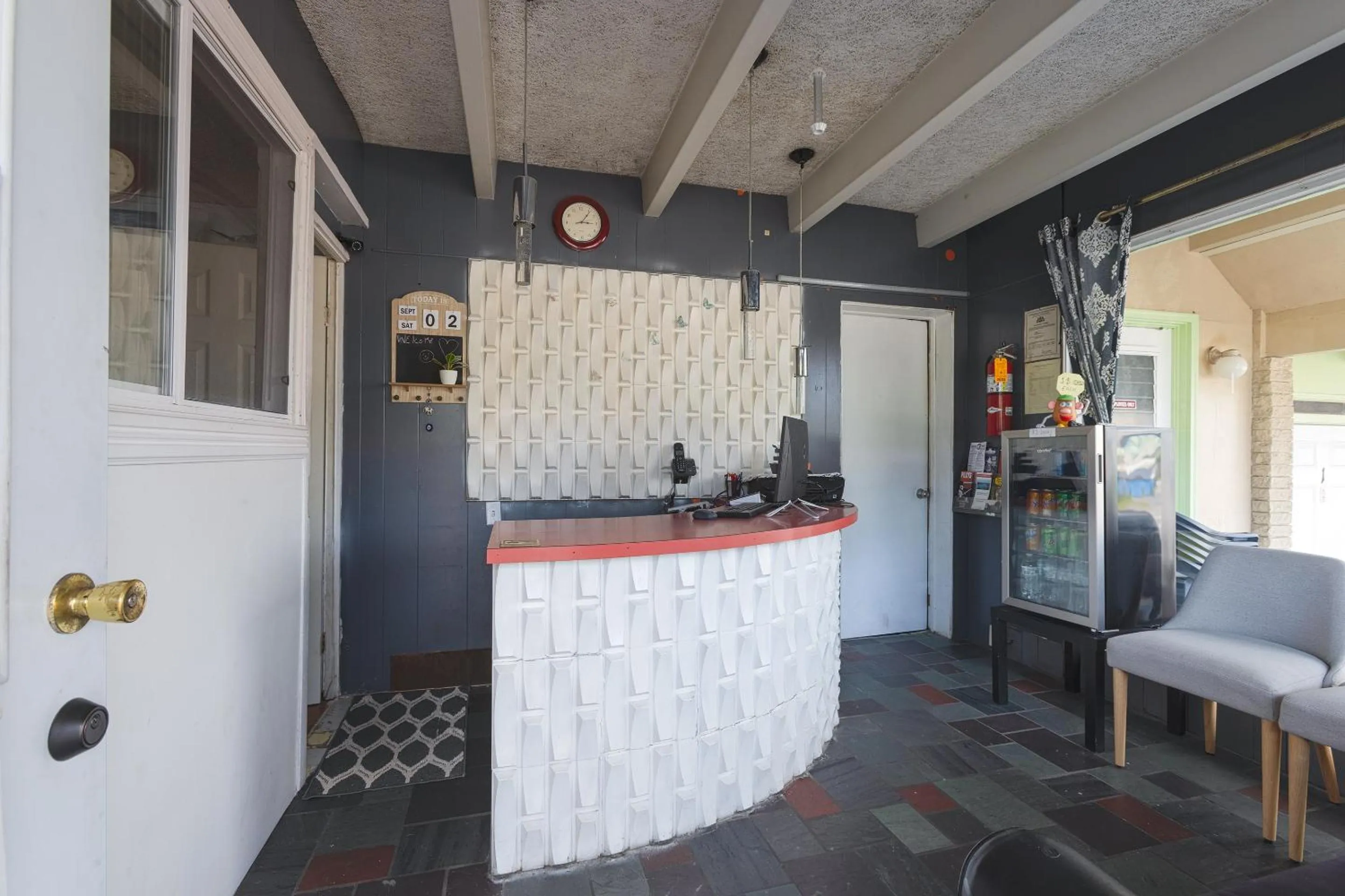 Lobby or reception in Sonrise Inn Lincoln Hwy By OYO