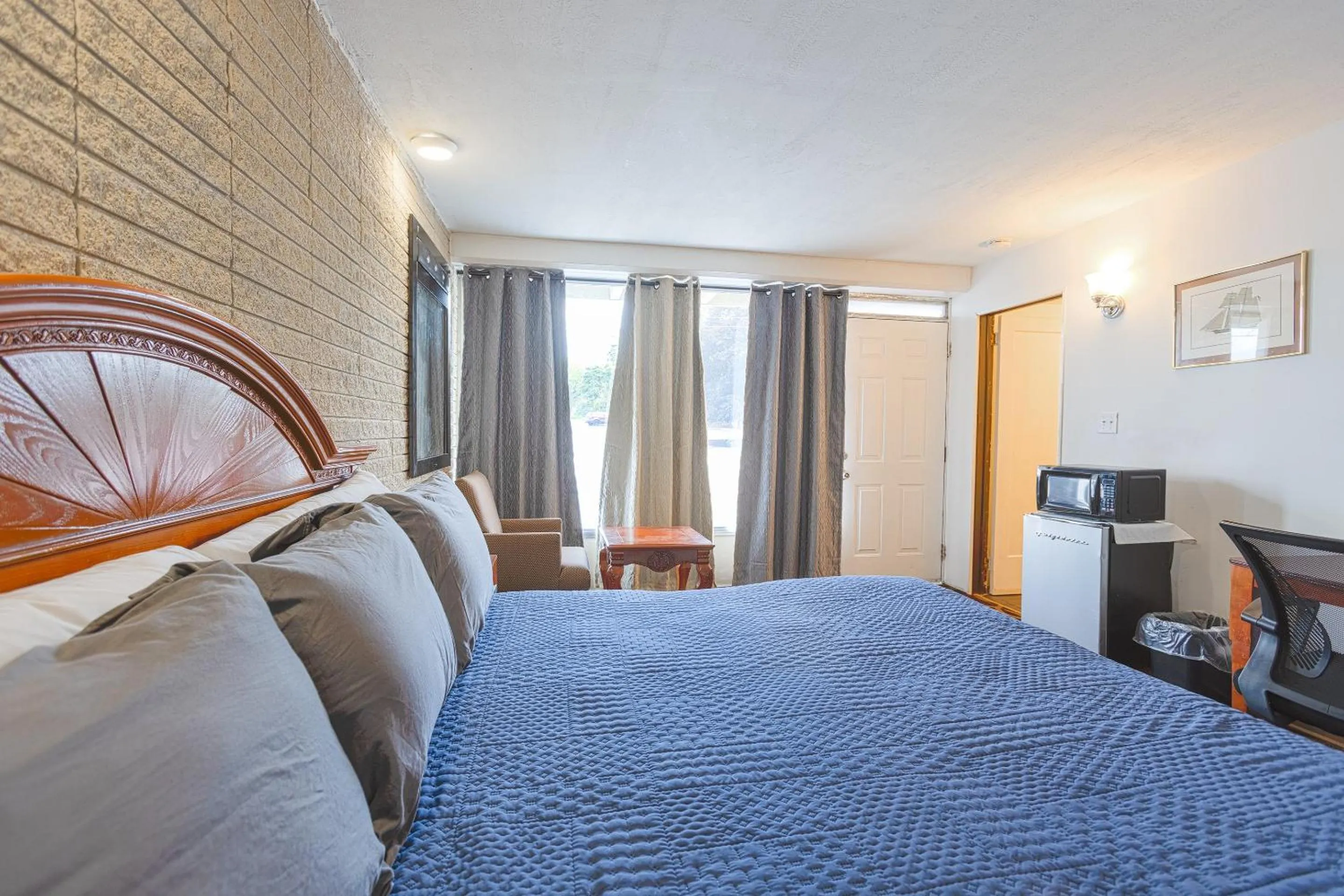 Bedroom, Bed in Sonrise Inn Lincoln Hwy By OYO