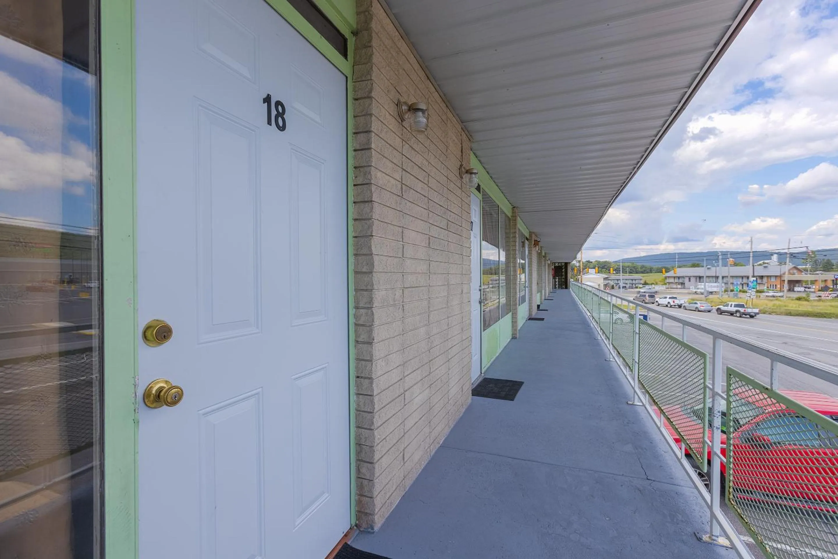 Lobby or reception in Sonrise Inn Lincoln Hwy By OYO