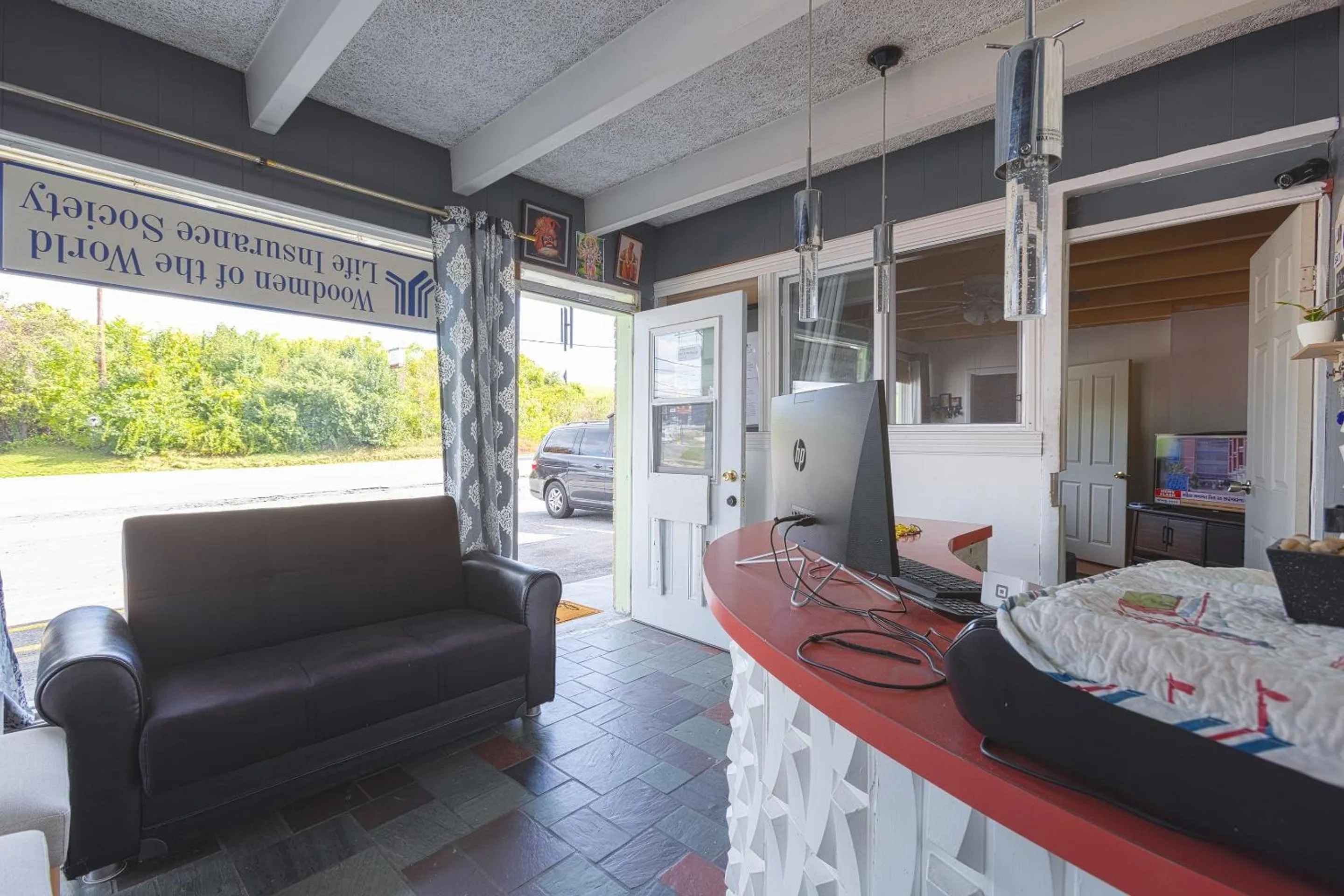 Lobby or reception in Sonrise Inn Lincoln Hwy By OYO
