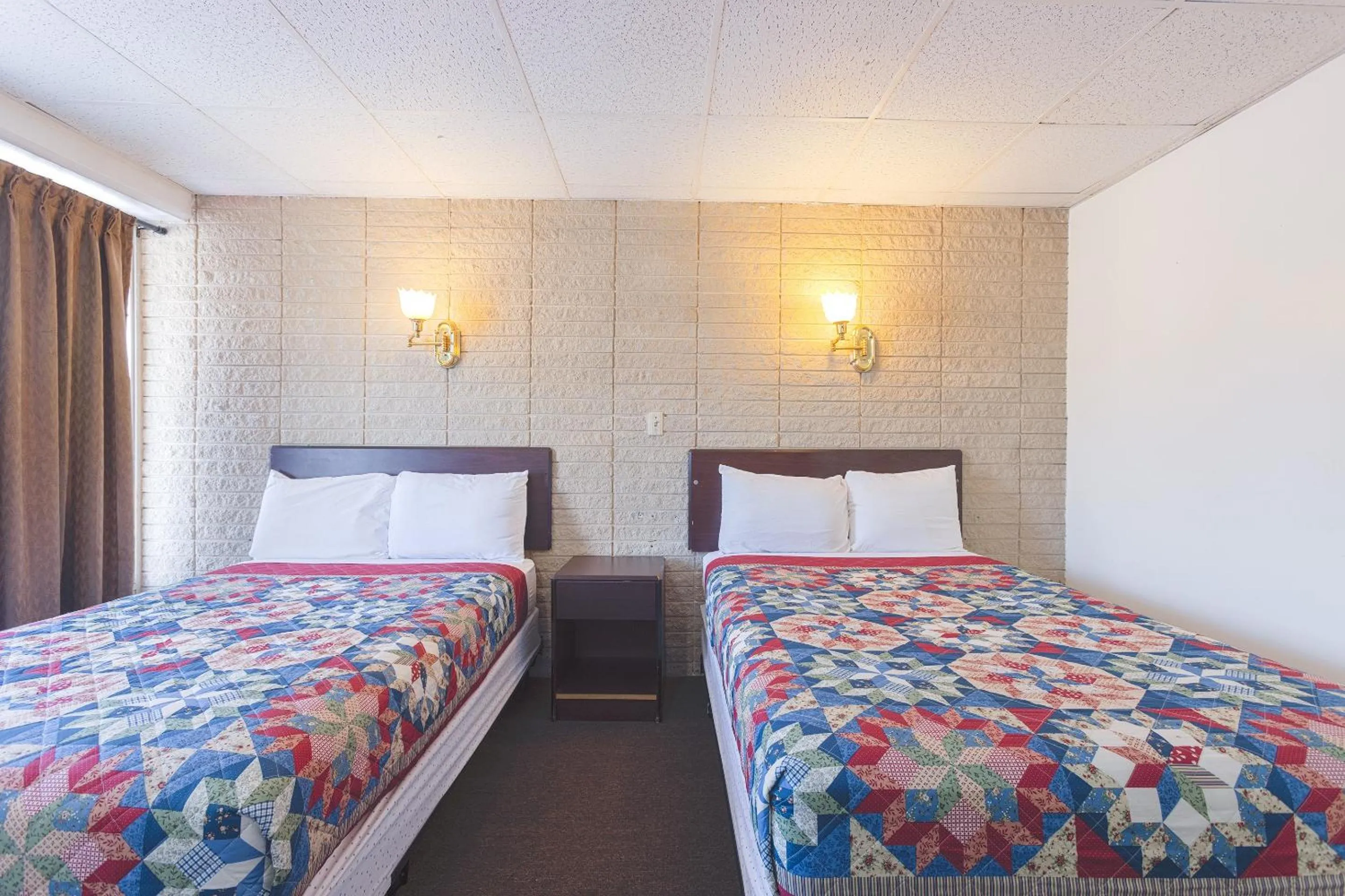 Bedroom, Bed in Sonrise Inn Lincoln Hwy By OYO