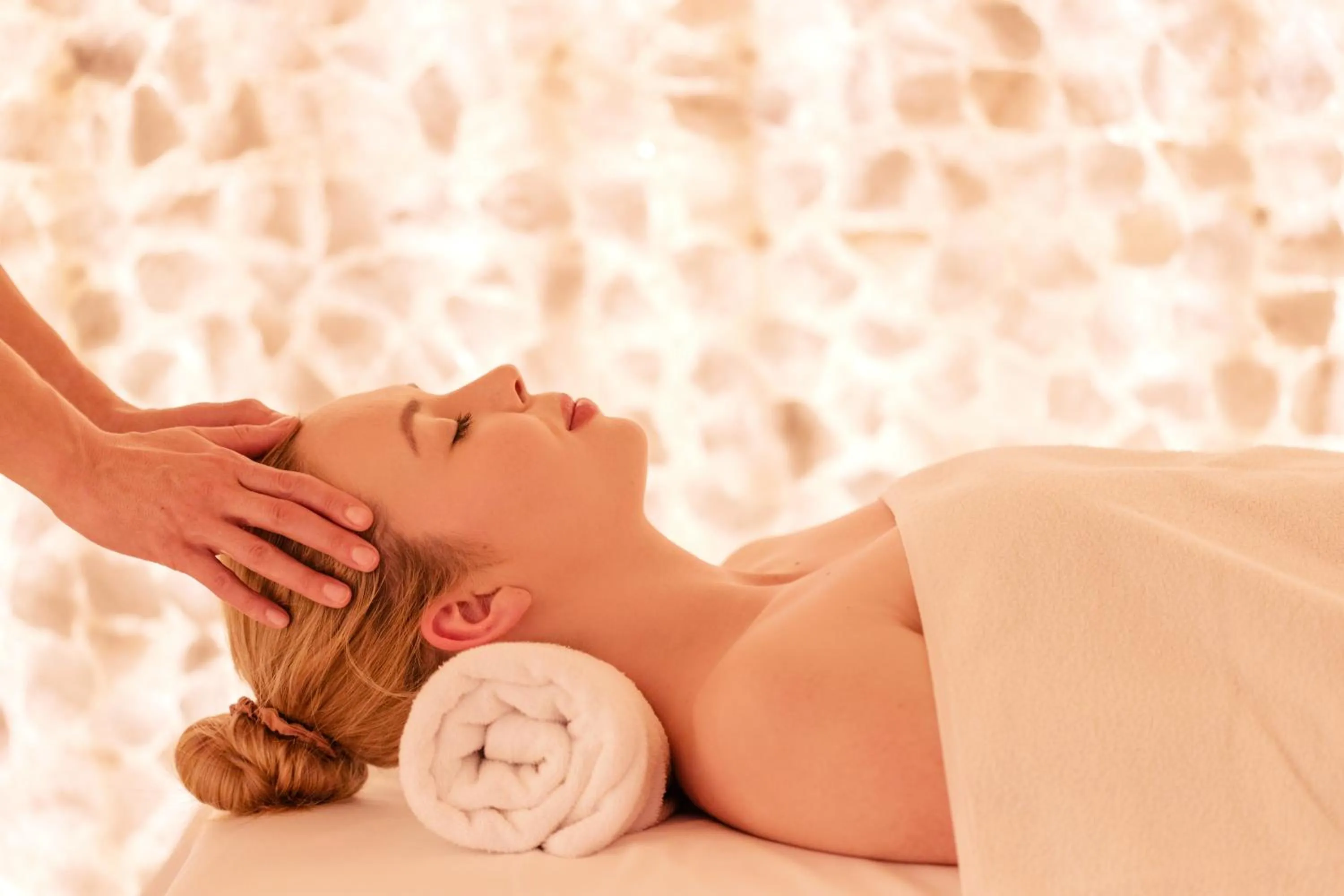 Massage in PLANTONIA Aparthotel