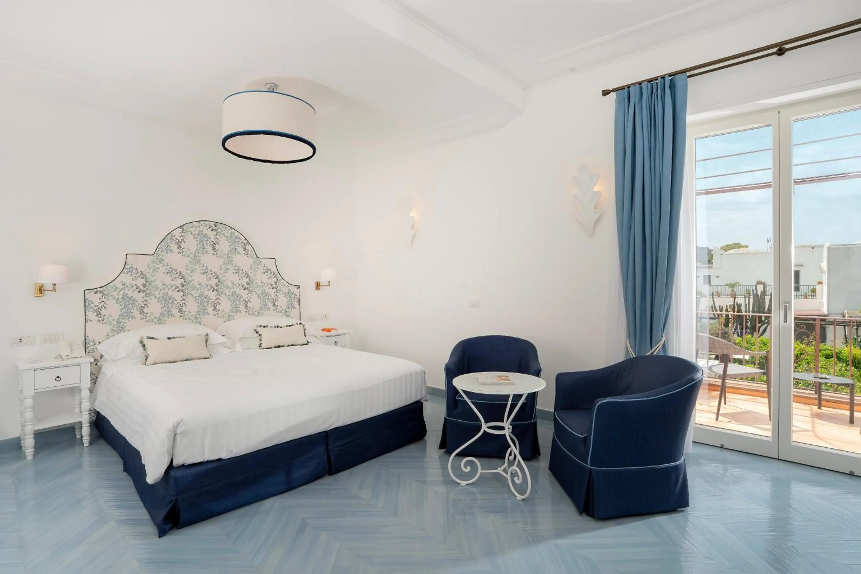 View (from property/room), Bed in Boutique Hotel Casa Mariantonia