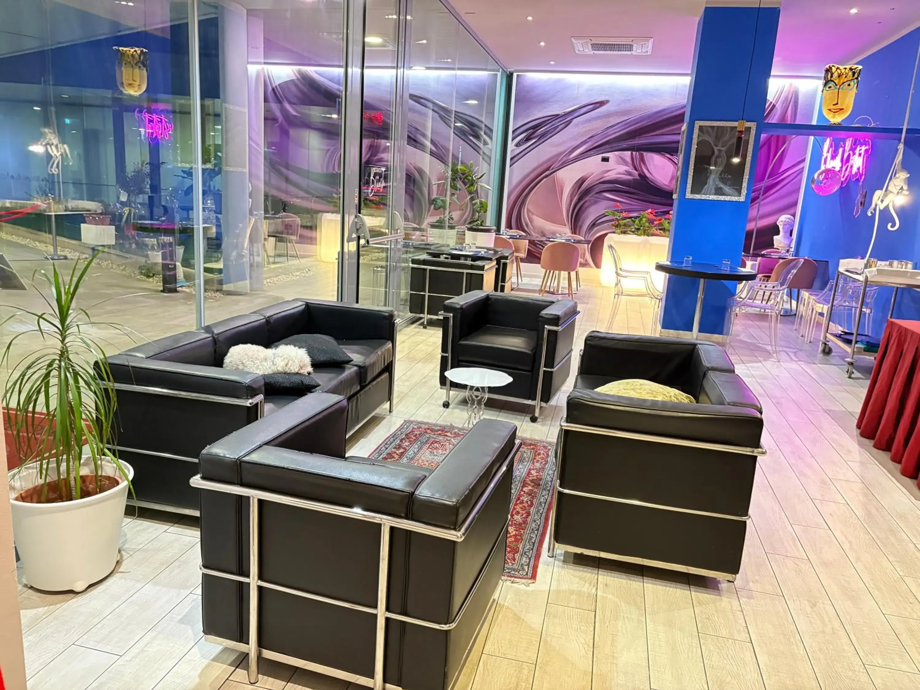 Living room in Blue Shades Hotel Living room in Blue Shades Hotel