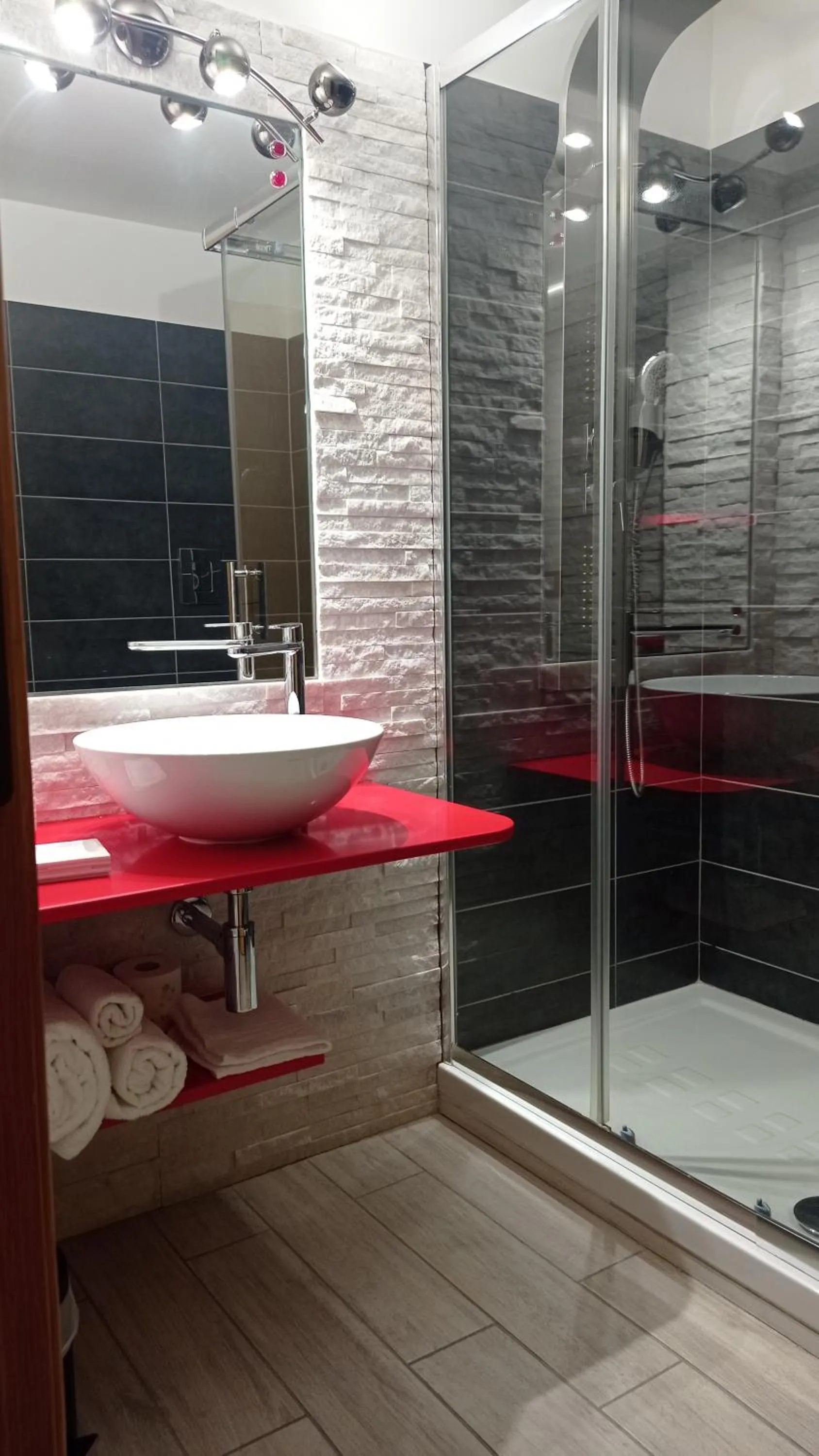 Bathroom in Hotel Ristorante Caligiuri