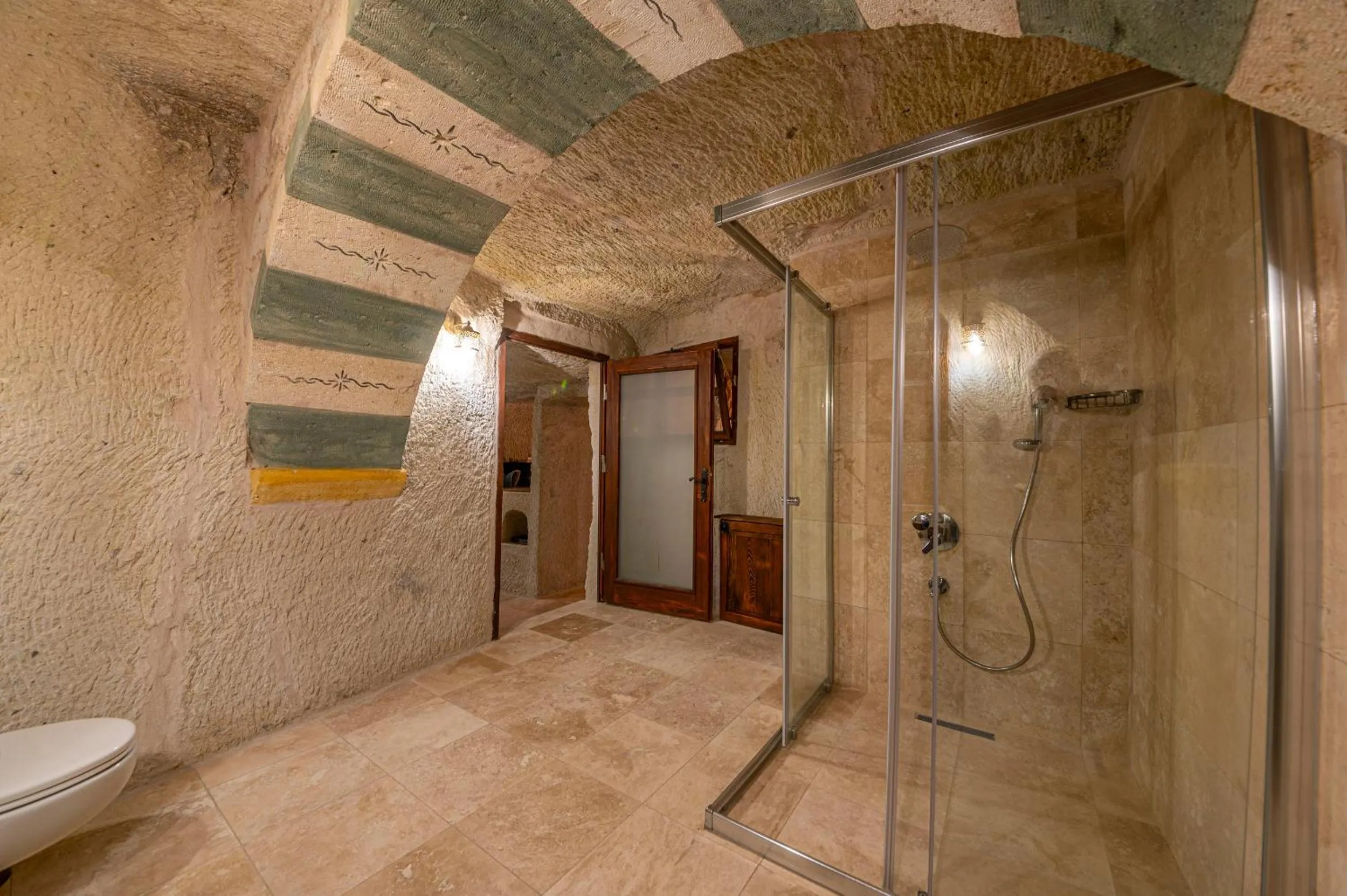 Bathroom in Capp Royal Cave HOTEL