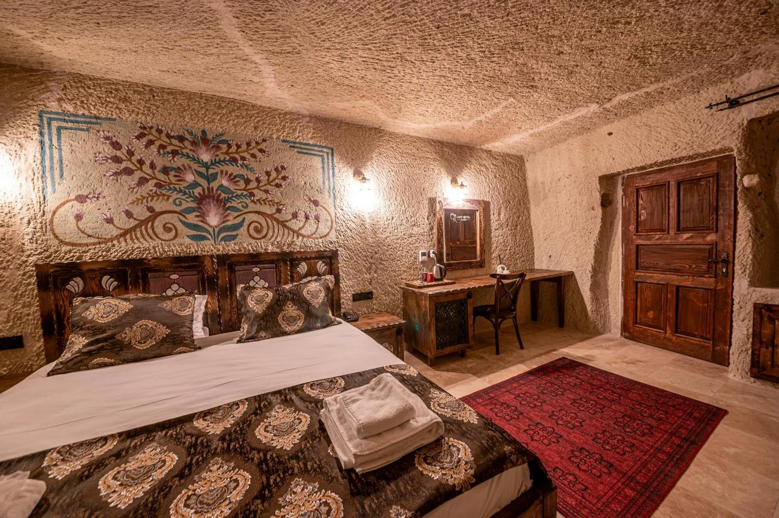 Bed in Capp Royal Cave HOTEL