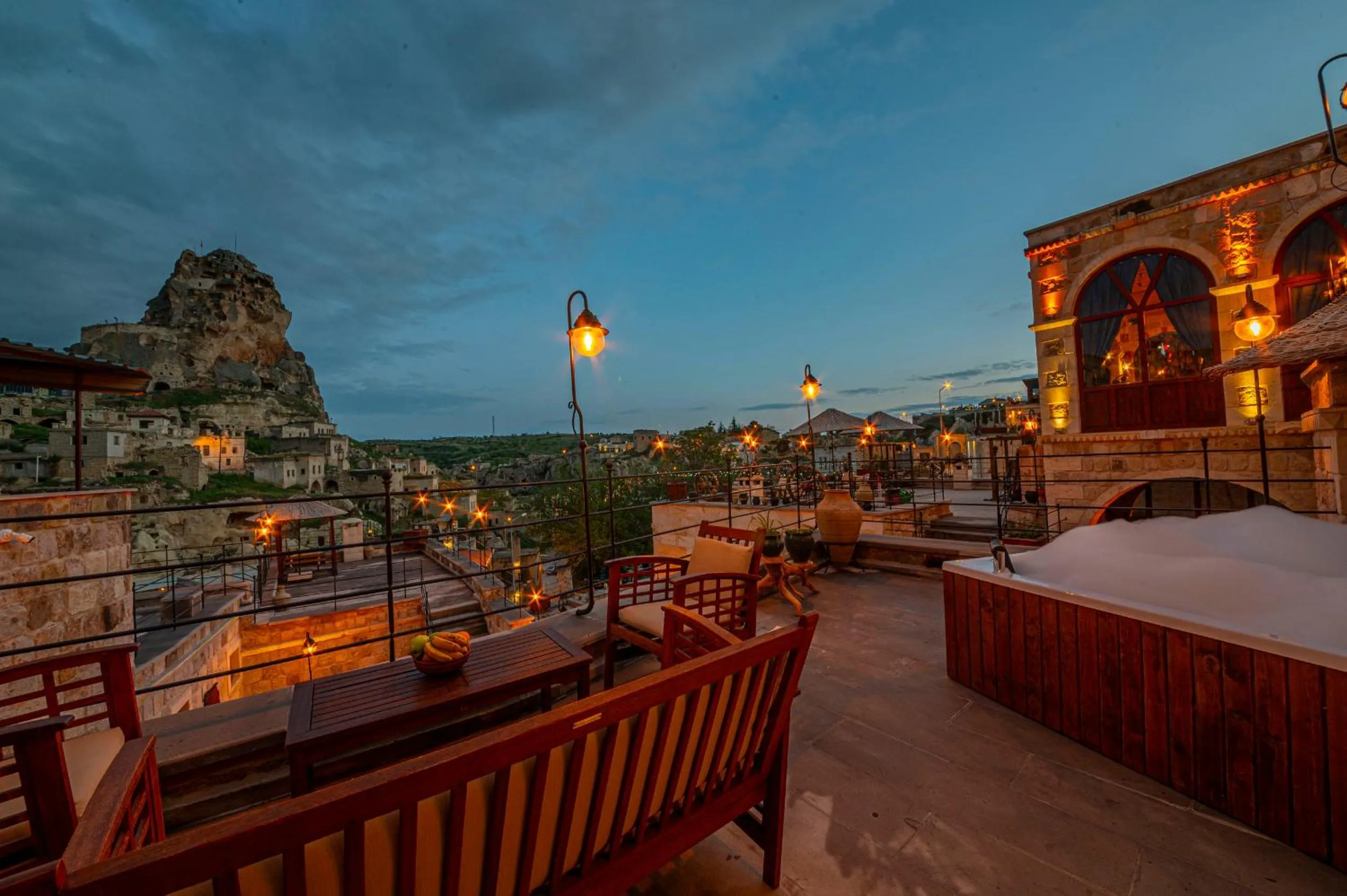 Patio in Capp Royal Cave HOTEL