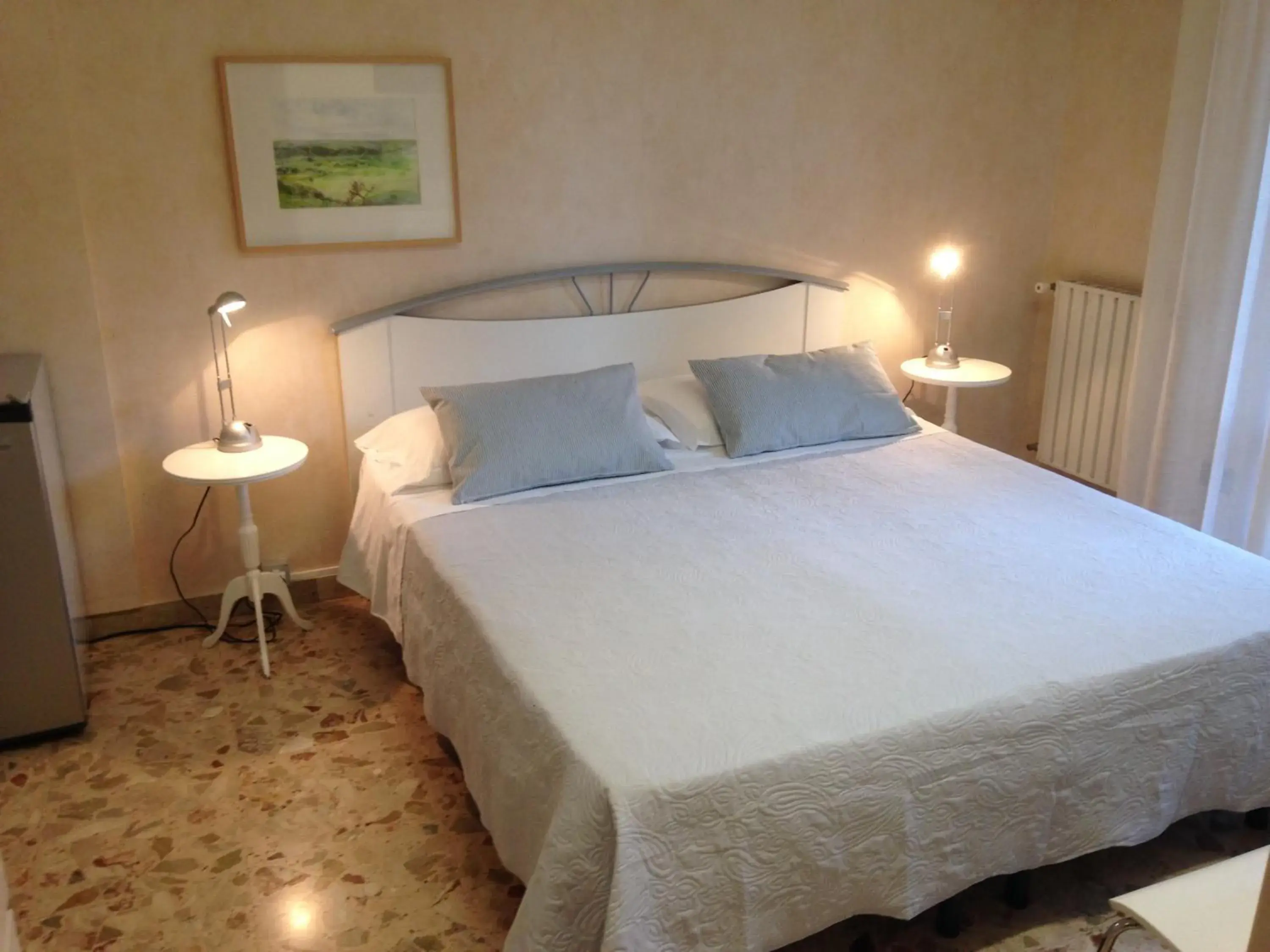 Photo of the whole room, Bed in Mare Nostrum Petit Hôtel