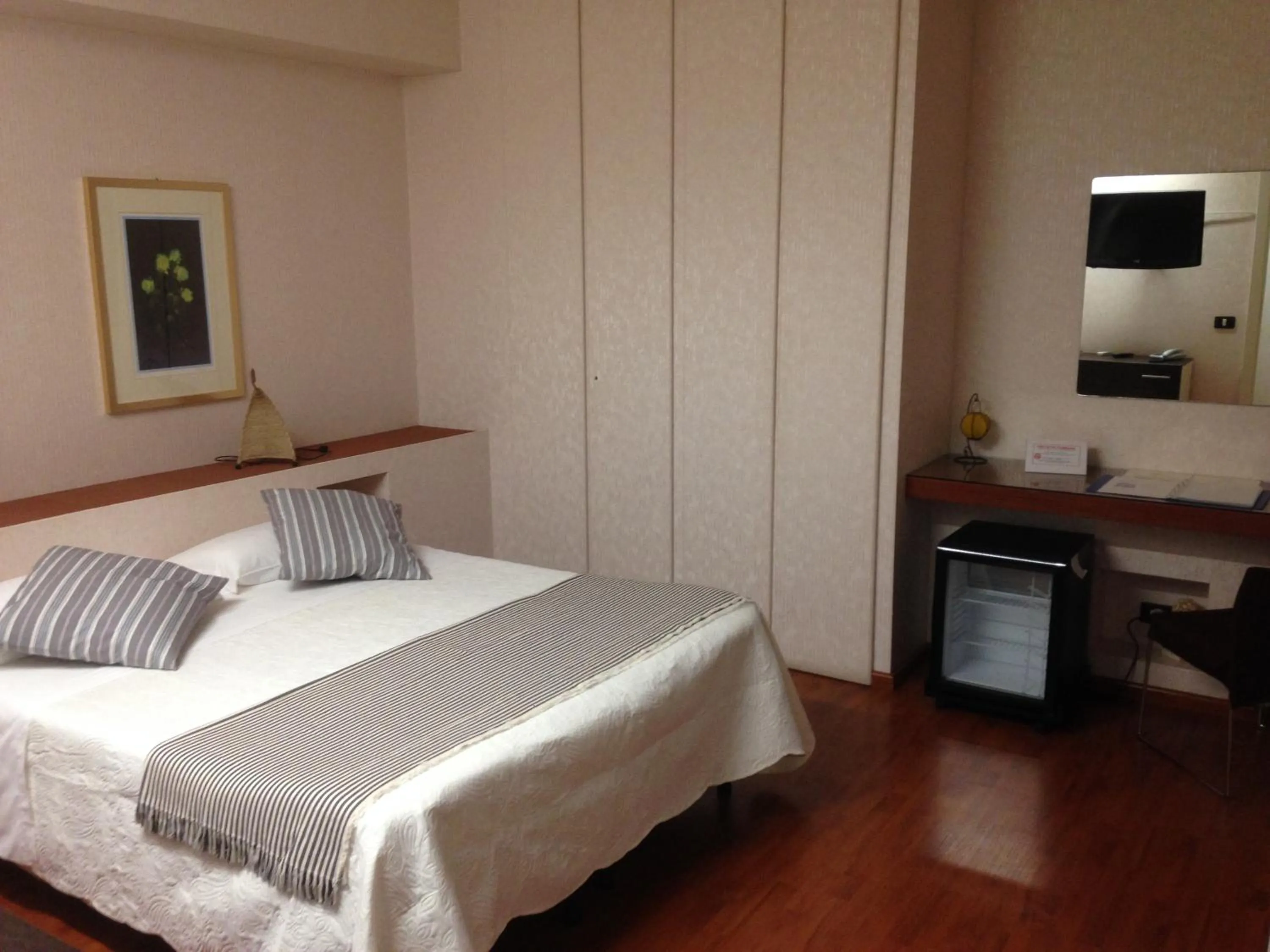 Bedroom, Bed in Mare Nostrum Petit Hôtel