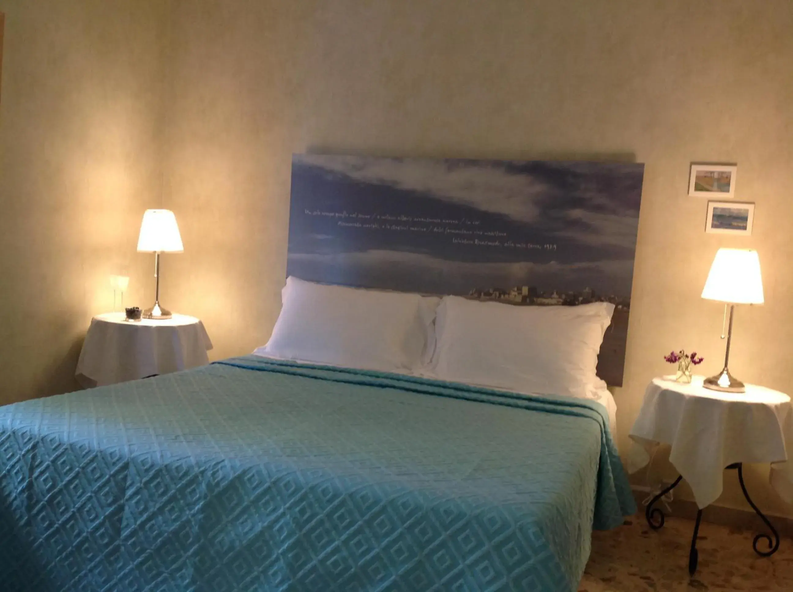 Photo of the whole room, Bed in Mare Nostrum Petit Hôtel