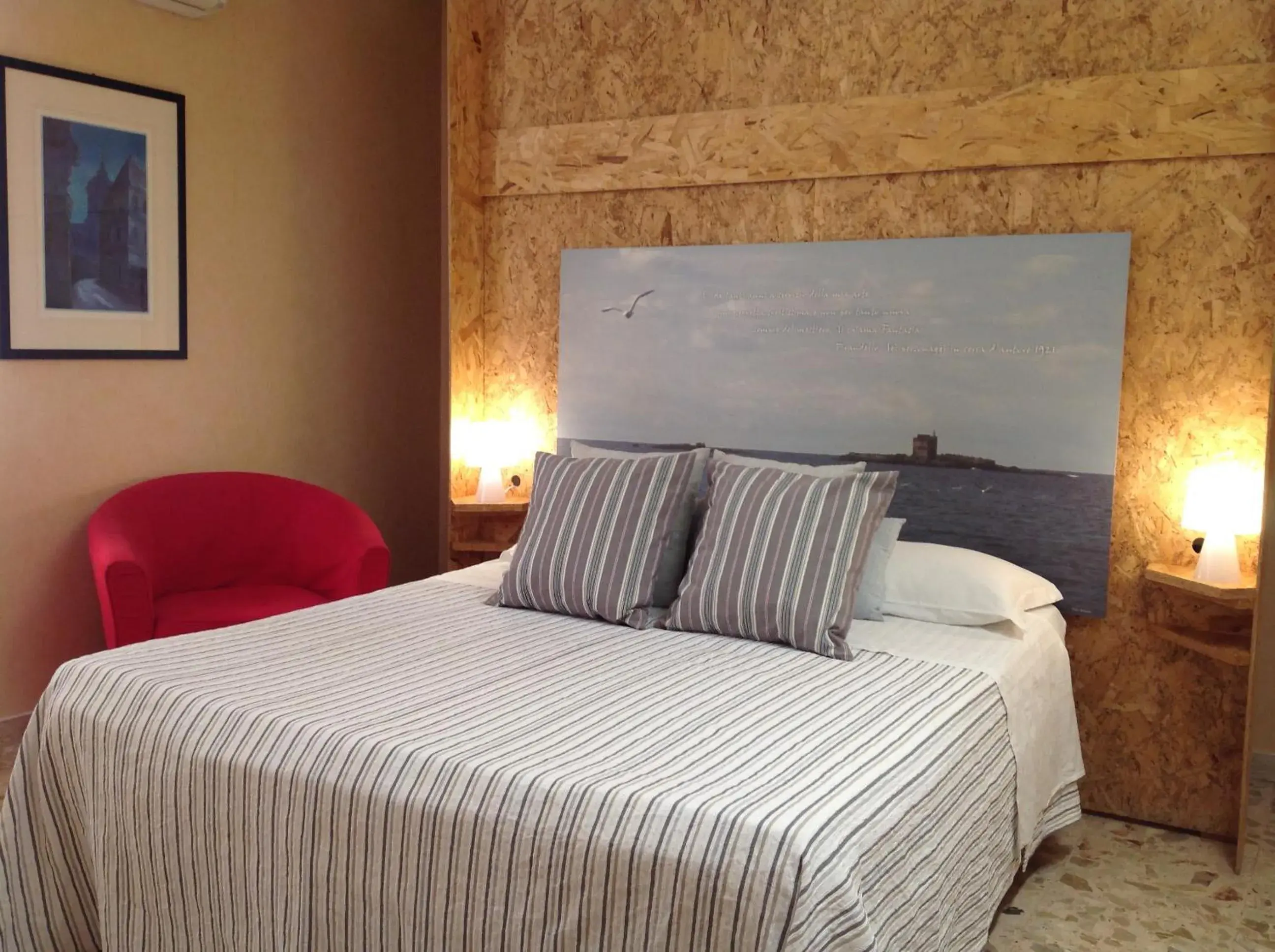 Photo of the whole room, Bed in Mare Nostrum Petit Hôtel